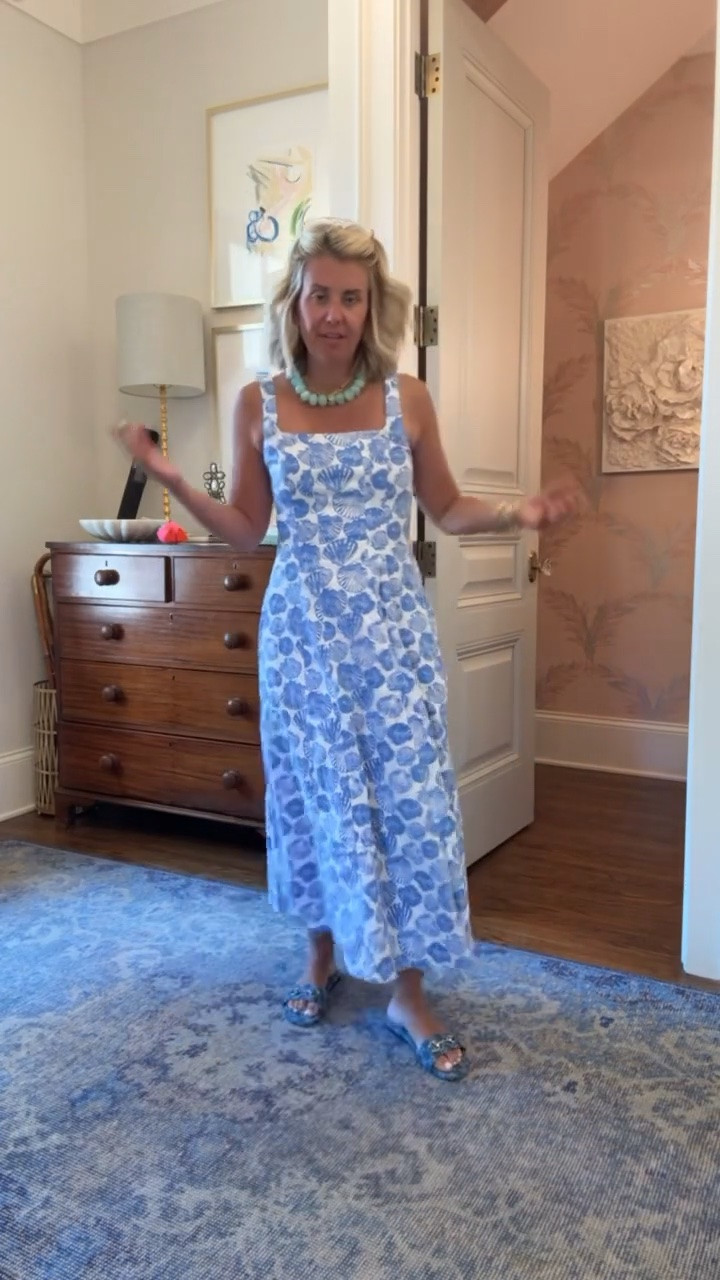 Another Abercrombie yes dress!! I’m in xs, 8 espadrille and 38.5 in sandal (1/2 size up)




#LTKxAbercrombie #LTKmomlife #LTKSaleAlert