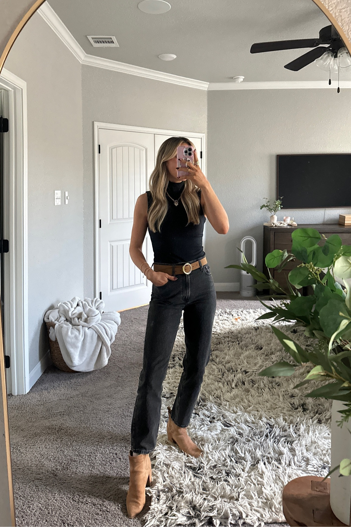 wearing my usual size small in the mock neck top, and my mom jeans are on sale!! wearing my usual 26 regular at 120lbs / 5’6” :) suede belt is a target find and i’m wearing my usual small! amazon booties!

#LTKFindsUnder100 #LTKFindsUnder50 #LTKSaleAlert