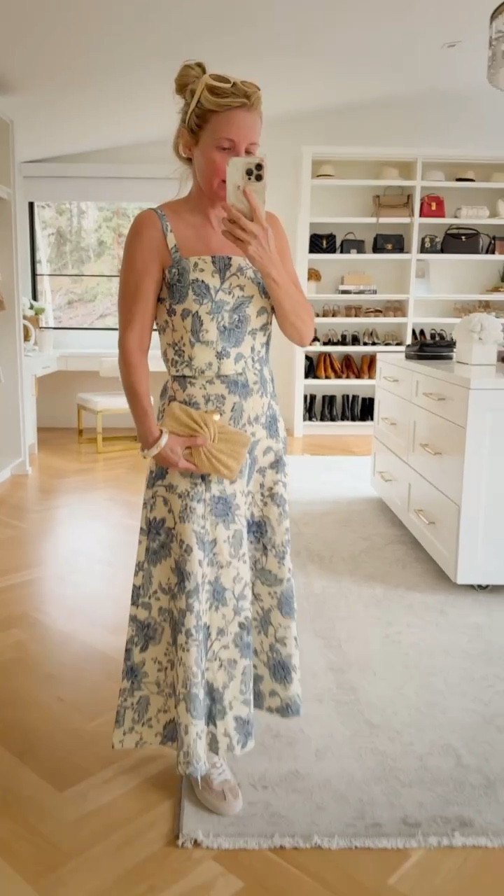 Looks for an exciting trip 

#LTKOver40 #LTKSeasonal #LTKootd