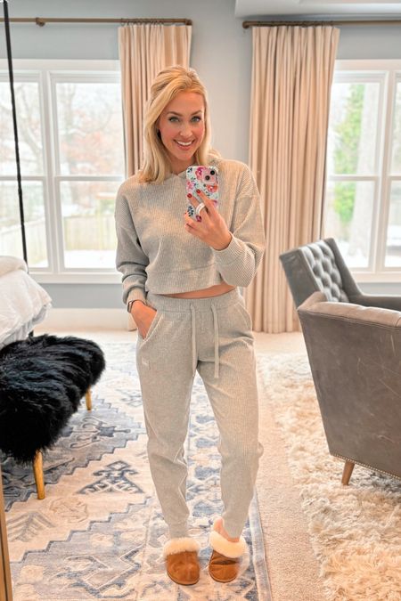 Cute and cozy loungewear and athleisure outfit for moms. Stay-at-home / work from home mom outfit. Size small in this set! Comes in four different neutral colors: grey, beige, navy, black. 

#LTKfitness #LTKfamily #LTKworkwear