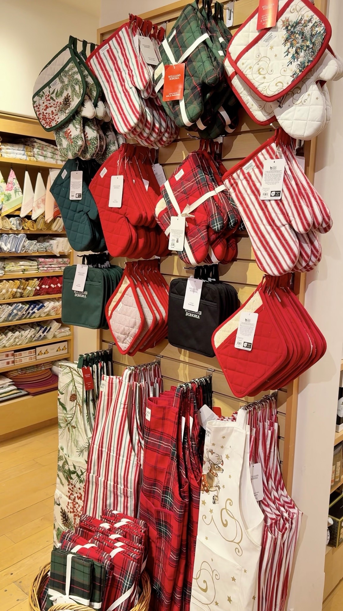 Williams Sonoma Christmas gifts, williams Sonoma baking mix, holiday baking, Christmas baking, Williams Sonoma hot cocoa, williams Sonoma peppermint bark, hostess gifts, gift basket ideas, gifts for her, gift ideas, gift guide for her, gifts for mom, gifts for mother in law

Williams Sonoma at Christmastime is my happy place!😍 I just love all of their Christmas tins of treats, baking mixes, hot cocoa, beautiful gift ideas and more!🎄🎅🏼 



#LTKHoliday #LTKHome #LTKGiftGuide