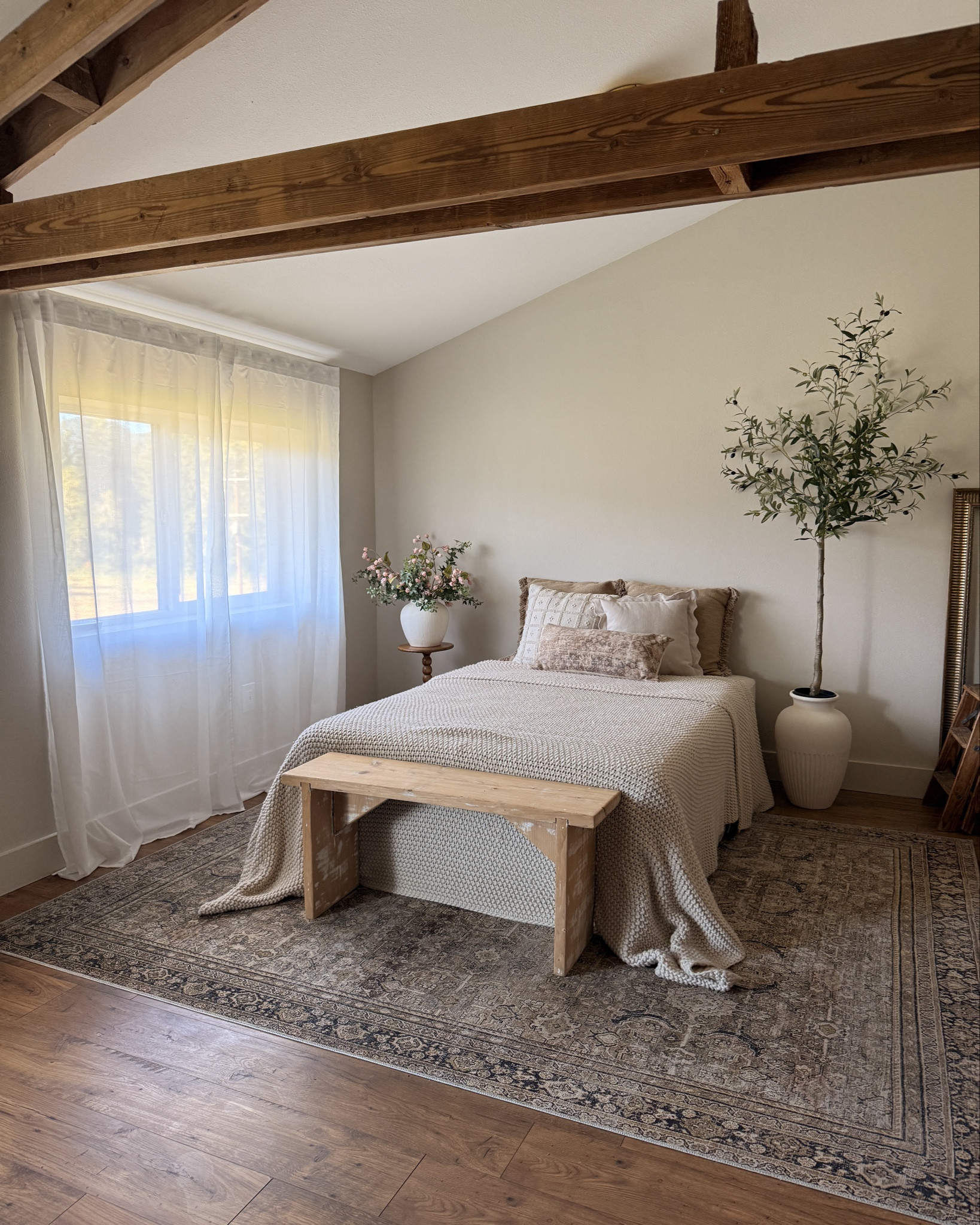 My studio setup ✨
My green rug and olive tree are both on Prime Day sale today — I linked everything else I could too  🤎
Loving the warm neutrals and texture in here right now!

#LTKhome #LTKsale #LTKstudio #neutraldecor #cozyvibes #modernfarmhouse #primedaydeals
