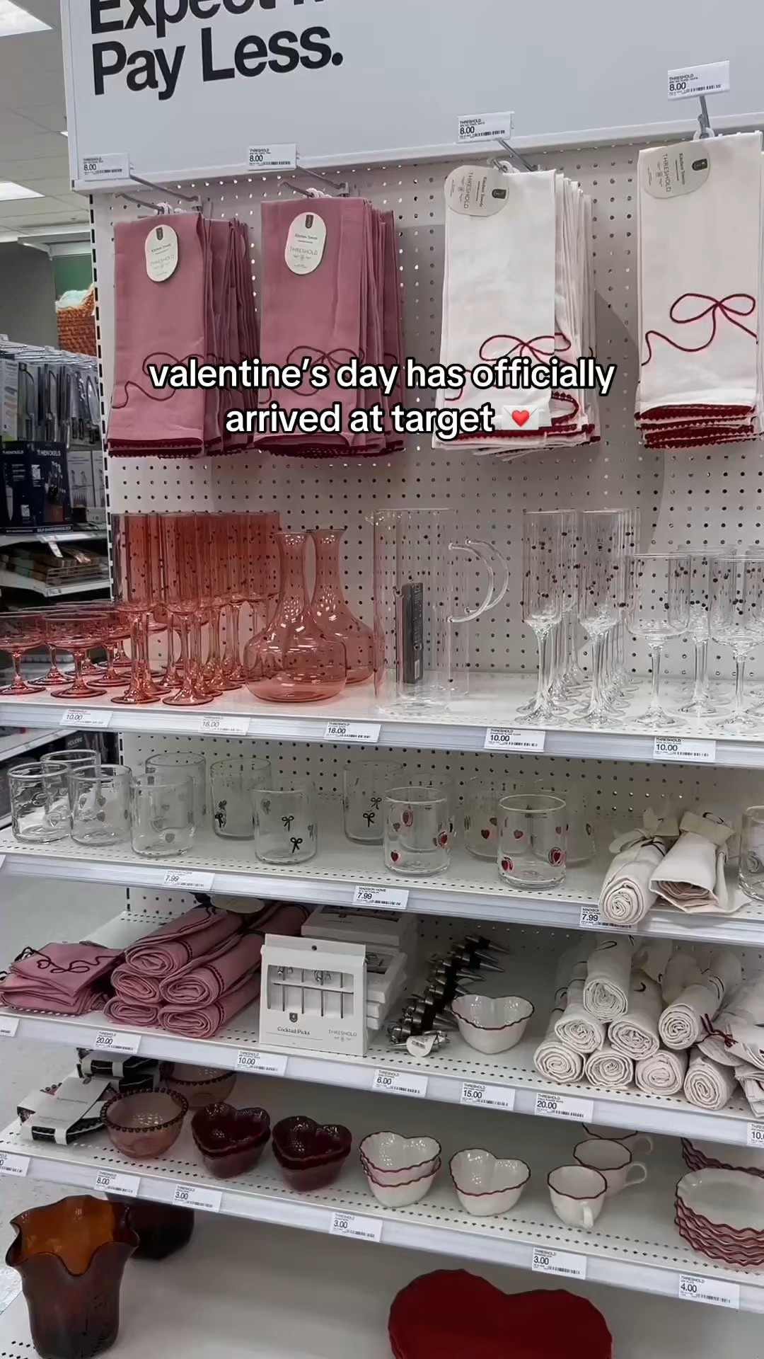 Valentine’s Day decor at Target!😍💕

#valentinesday #valentines #valentinesdaydecor #galentines #galentinesday #home #homedecor #kitchen #bedding #bathroom #target #targetfinds #kitchendecor #party 

#LTKHome #LTKSaleAlert #LTKSeasonal