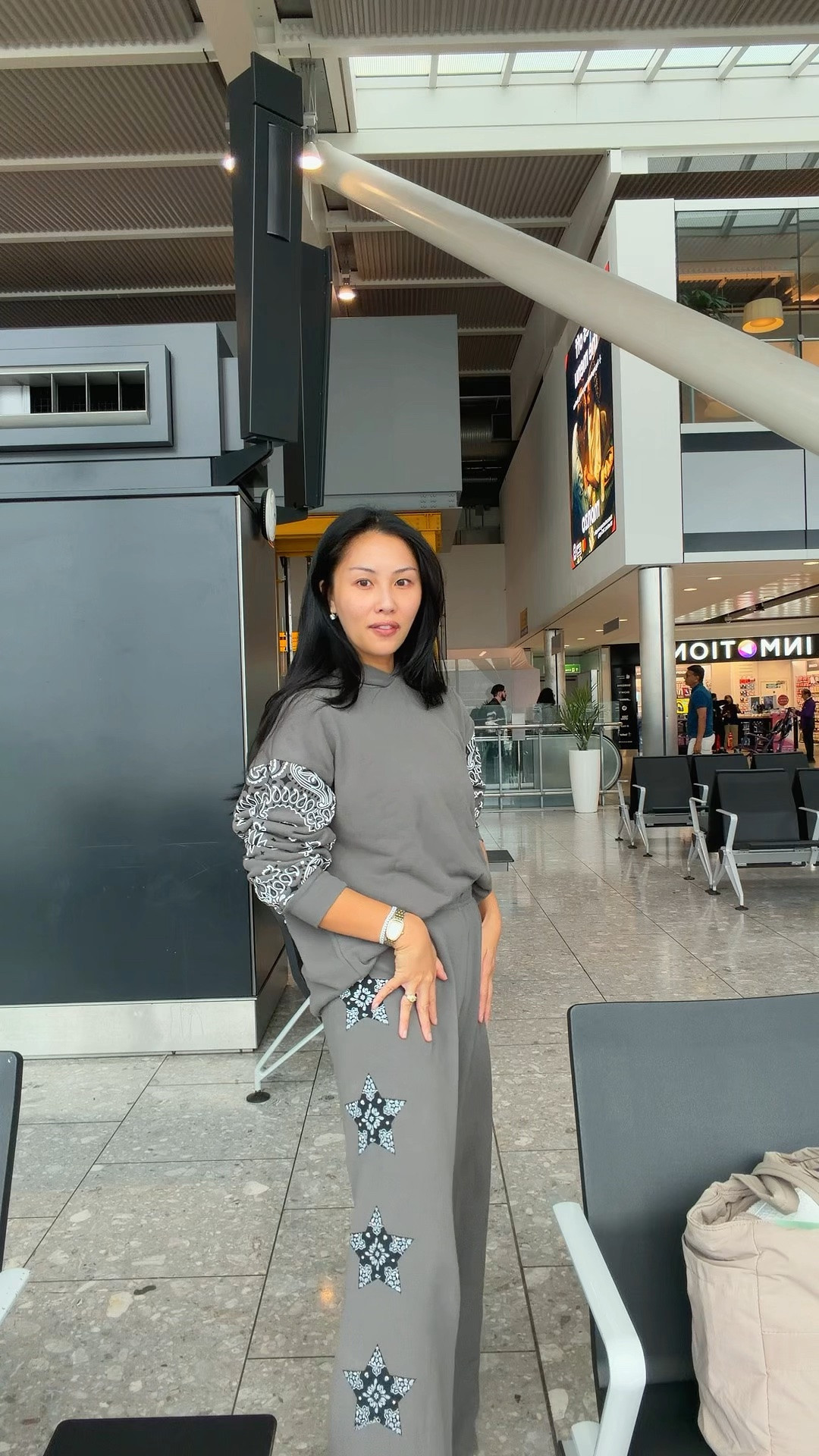 Hoodie - M 
Sweats - S

#LTKootd #LTKTravel #LTKPetite