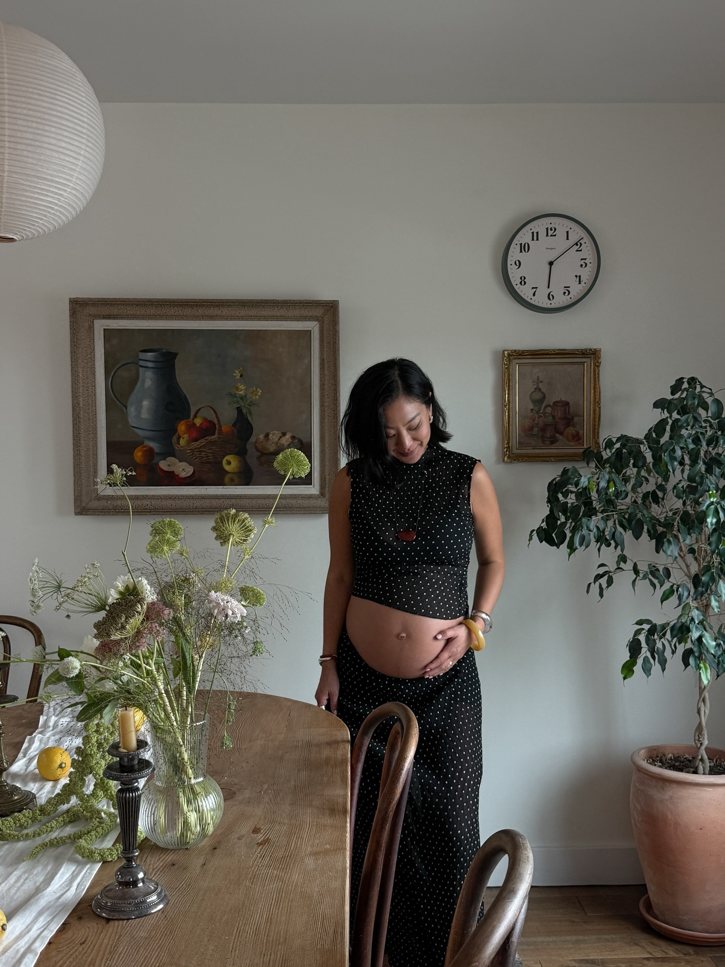 More snaps from our baby shower 🤍 bb girl is already feeling so loved!!