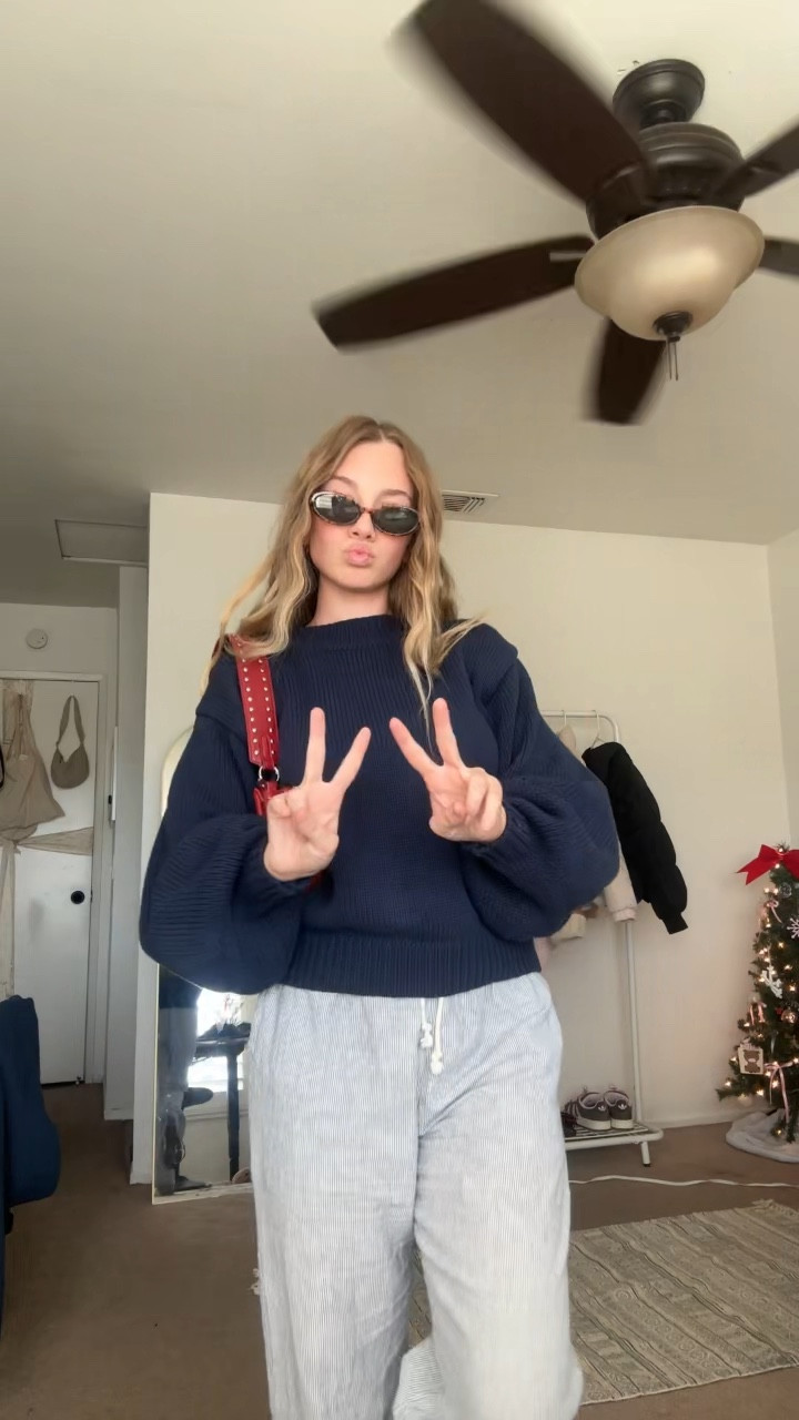 a casual ootd 🫐🤍🍓

#LTKWorkwear #LTKStyleTip #LTKSeasonal