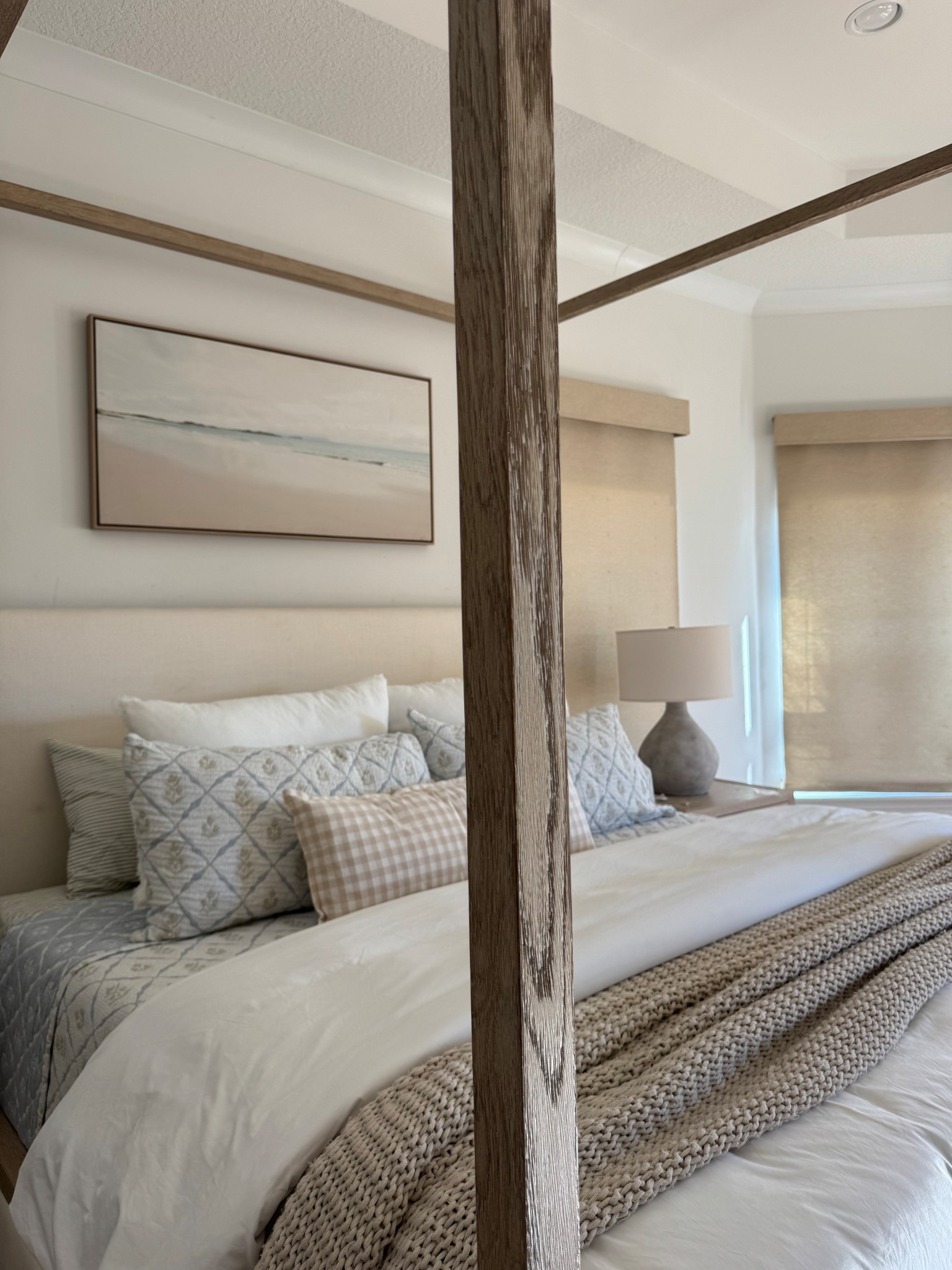 The duvet insert + cover is from @linensandhutch - code LINDSAYHAY50