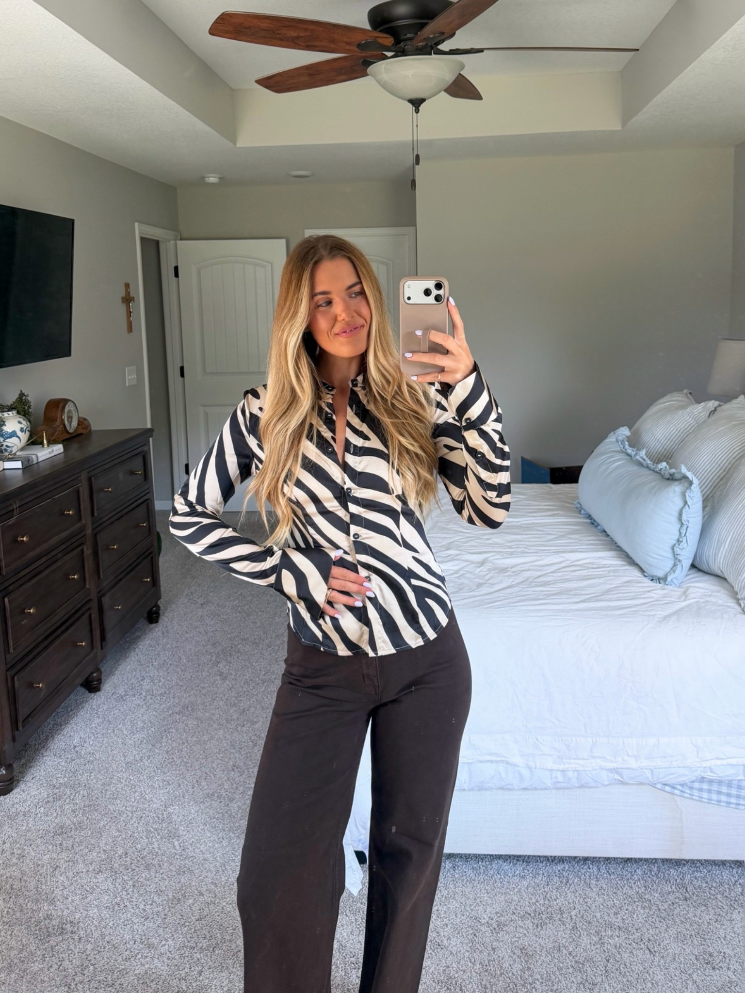 how cute for the office! in a size small, jeans true to size

#LTKdayinmylife #LTKgrwm #LTKSeasonal