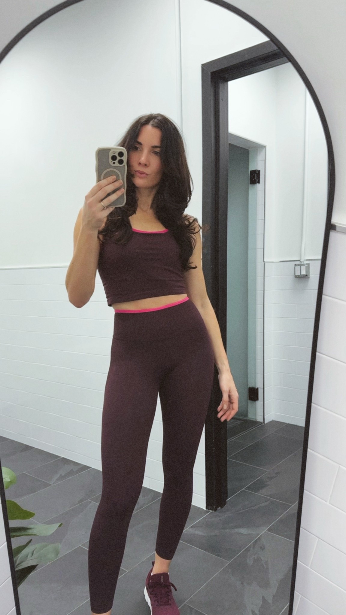 My new favorite Fabletics set 🩷 How cute is this color?! I love the hot pink trim! I’m wearing a size medium in the workout top and a small in the leggings! 

#LTKfitnessgoals #LTKselfcare #LTKmorningroutine