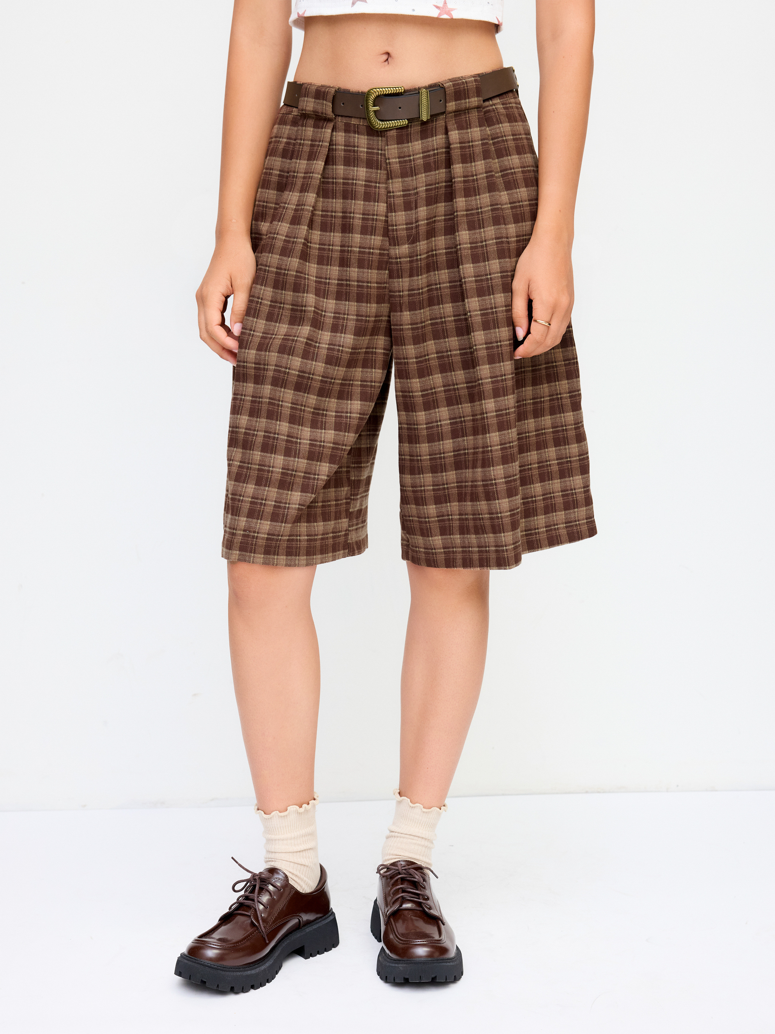 Woven Tartan Mid Rise Pleated Bermuda Shorts With Belt For Daily Casual | Cider