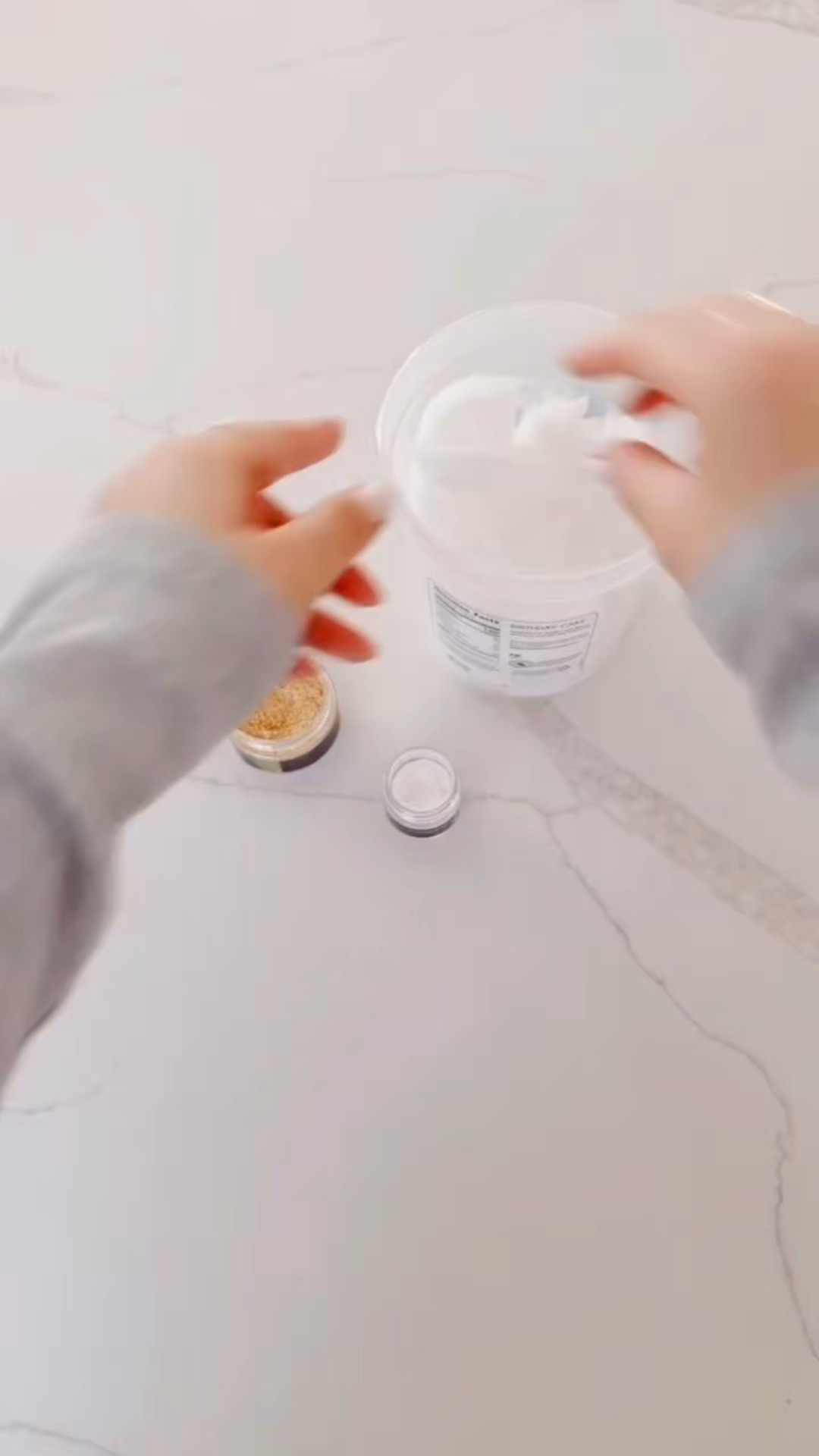 This glitter has no taste and texture! It’s just so pretty for the holidays and upcoming parties! 🎉 

#LTKHoliday #LTKfoodie #LTKdayinmylife