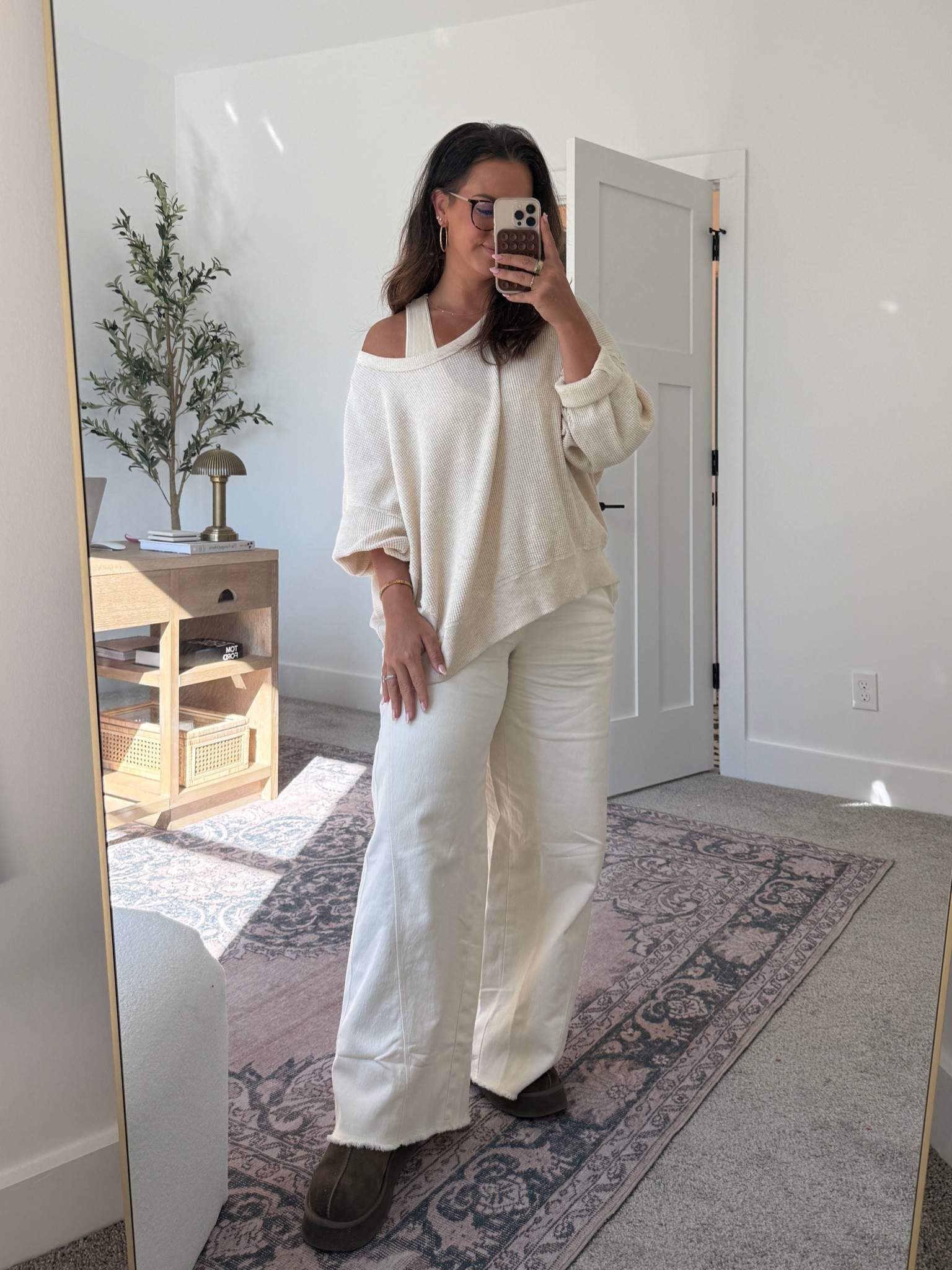 Today’s easy mom outfit! Small in bottoms, large in top!