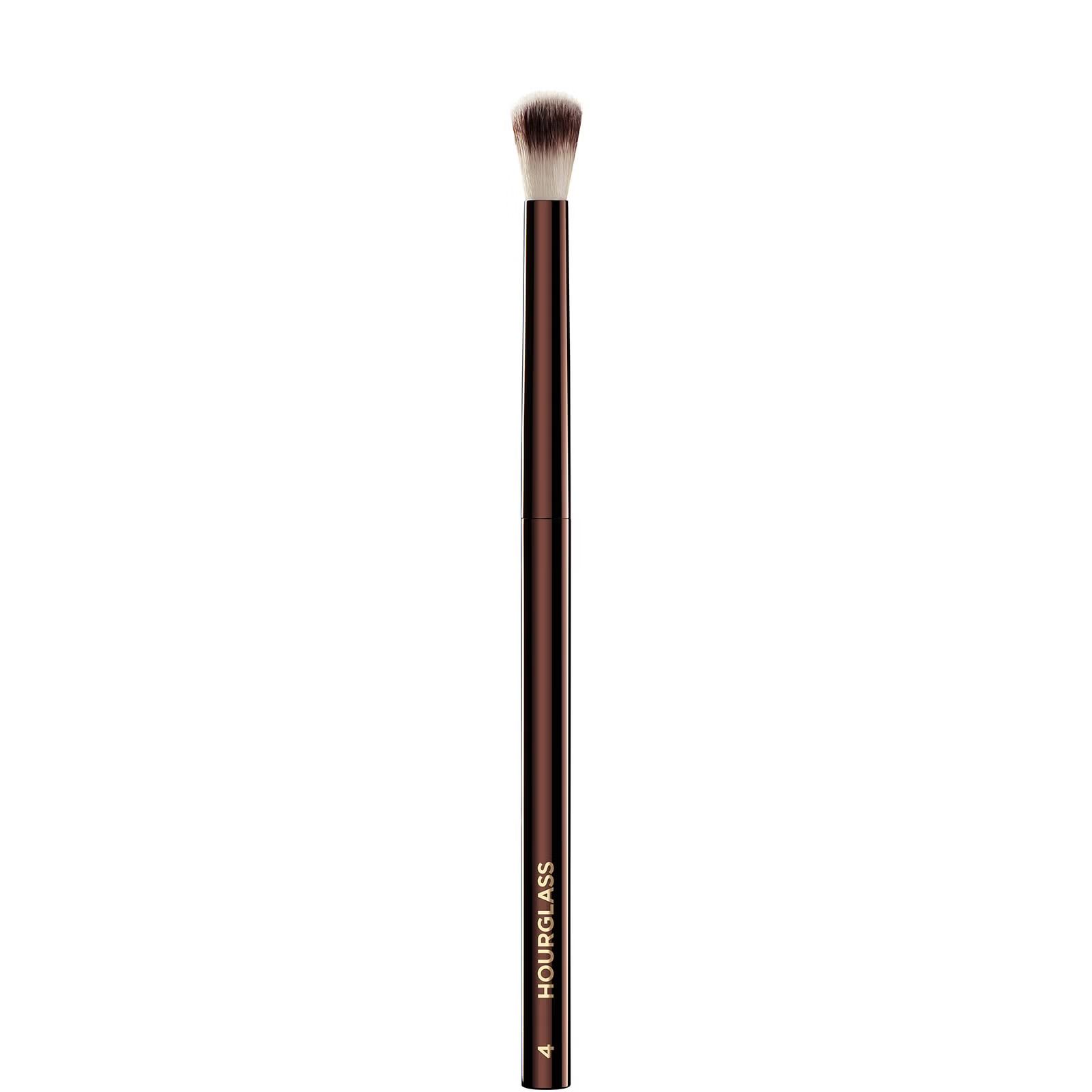 Hourglass No. 4 Crease Brush | Cult Beauty