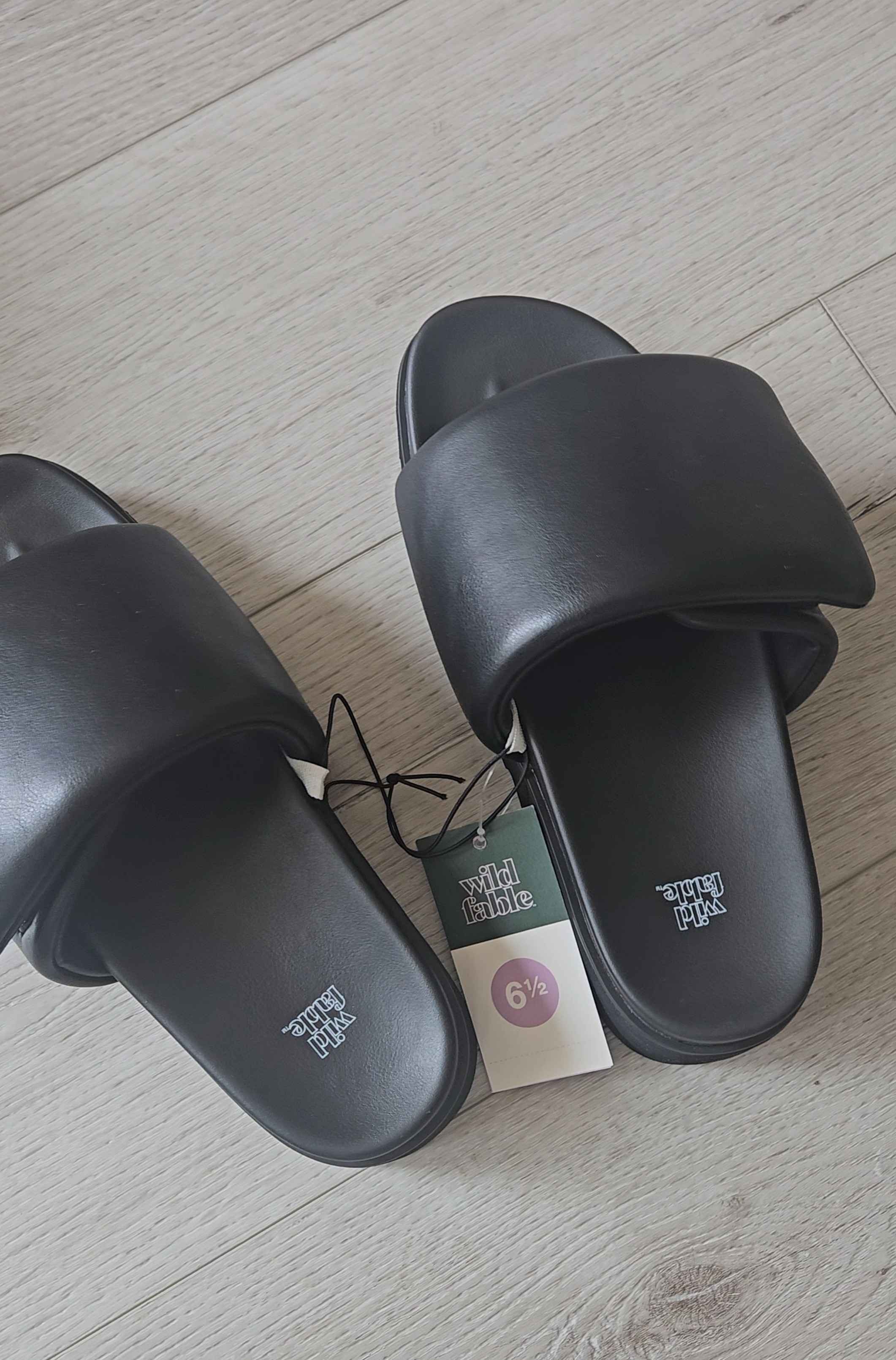 target sandals this season are 🔥 

#LTKsalealert #LTKfindsunder50 #LTKshoecrush