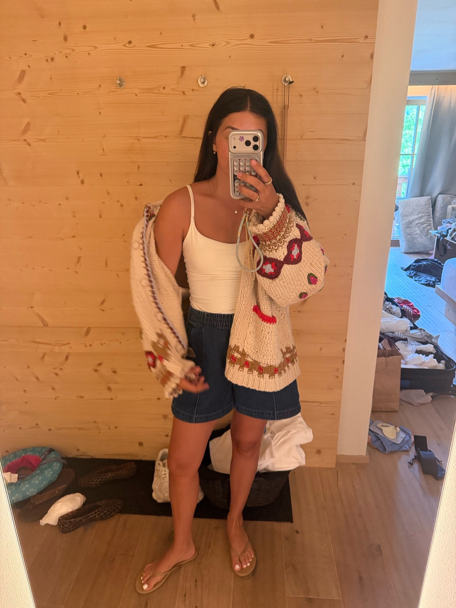 Cardigan: medium 
Tank: medium 
Shorts: medium 

Dressupbuttercup.com #dressupbuttercup #dederaad

#LTKootd #LTKmomlife #LTKSeasonal
