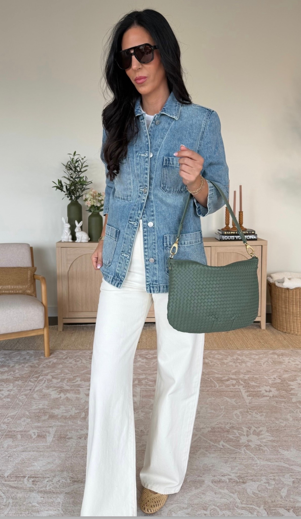 This 100% cotton denim jacket is one of those pieces that just feels expensive… but the price is so good ($60). It’s incredibly soft (no stiff denim here 🙌), lightweight, and the fit is perfection for everyday wear.
I paired it with a simple neutral base and a pop of green for that fresh spring feel 🌿
@levi jeans - wearing a 27x32 in the color barely freezing @Quince  

#LTKU #LTKTall #LTKOver40