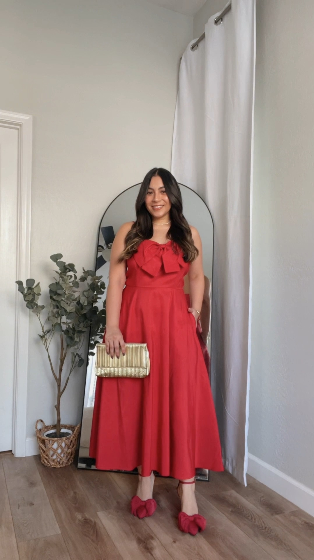 El vestido y falda los pedí en talla 8, el blazer en talla M y los tacos rojos en talla 7.5 😘

#LTKHoliday #LTKStyleTip #LTKBeauty