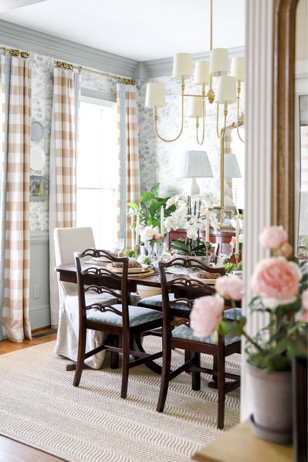 Here’s a peak at my spring dining room.

#LTKhome #LTKSeasonal