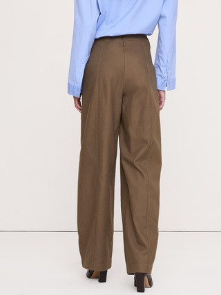 Ultra-High Rise Barrel Soft Chino | Banana Republic (US)