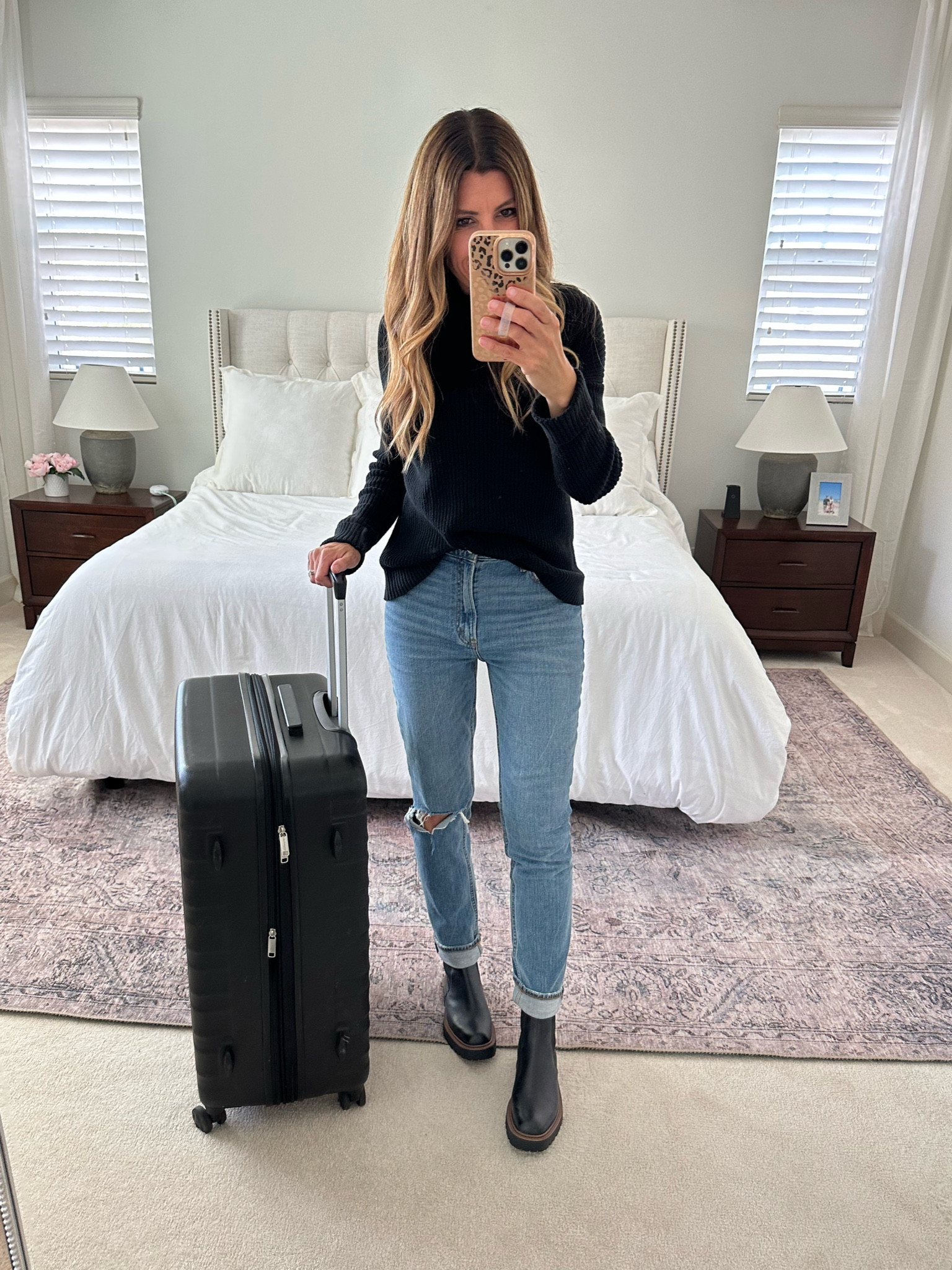 Outfit idea 🖤

#oufitidea #casualstyle #rippeddenim #abercrombie #nordstrom #chelseaboots #winterfashion #winterstyle #basics #travelstyle

#LTKunder100 #LTKstyletip #LTKtravel