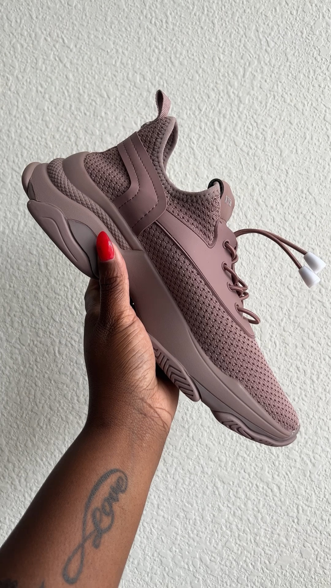 AMAZON MUST HAVE SNEAKERS


#fallfashion #amazonfinds #sneakers

#LTKshoecrush #LTKfindsunder100 #LTKsalealert