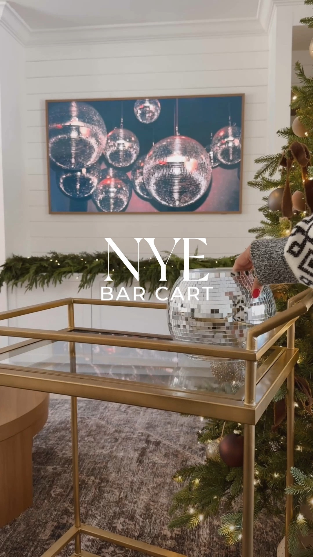 New Year’s Eve bar cart 🪩 #newyears #newyear #barcart #disco #discoball #newyears #newyearsparty #amazon #amazonfind

#LTKfindsunder50 #LTKHoliday #LTKhome