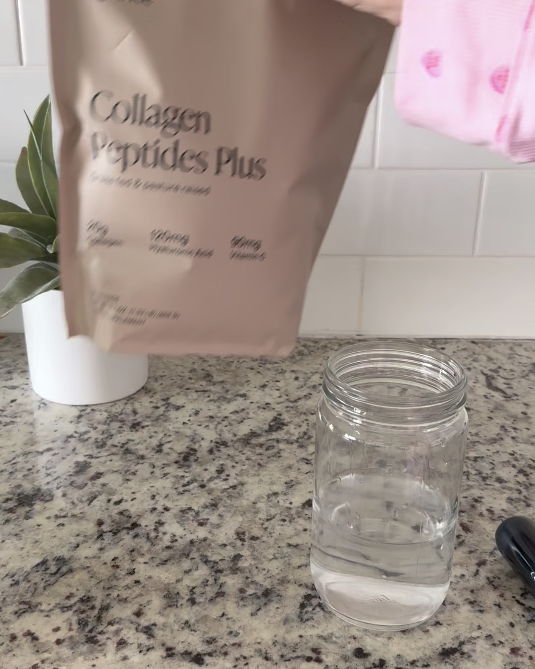 Wellness cocktail 🥤& workout ootd ✨

@onequince #quincepartner 