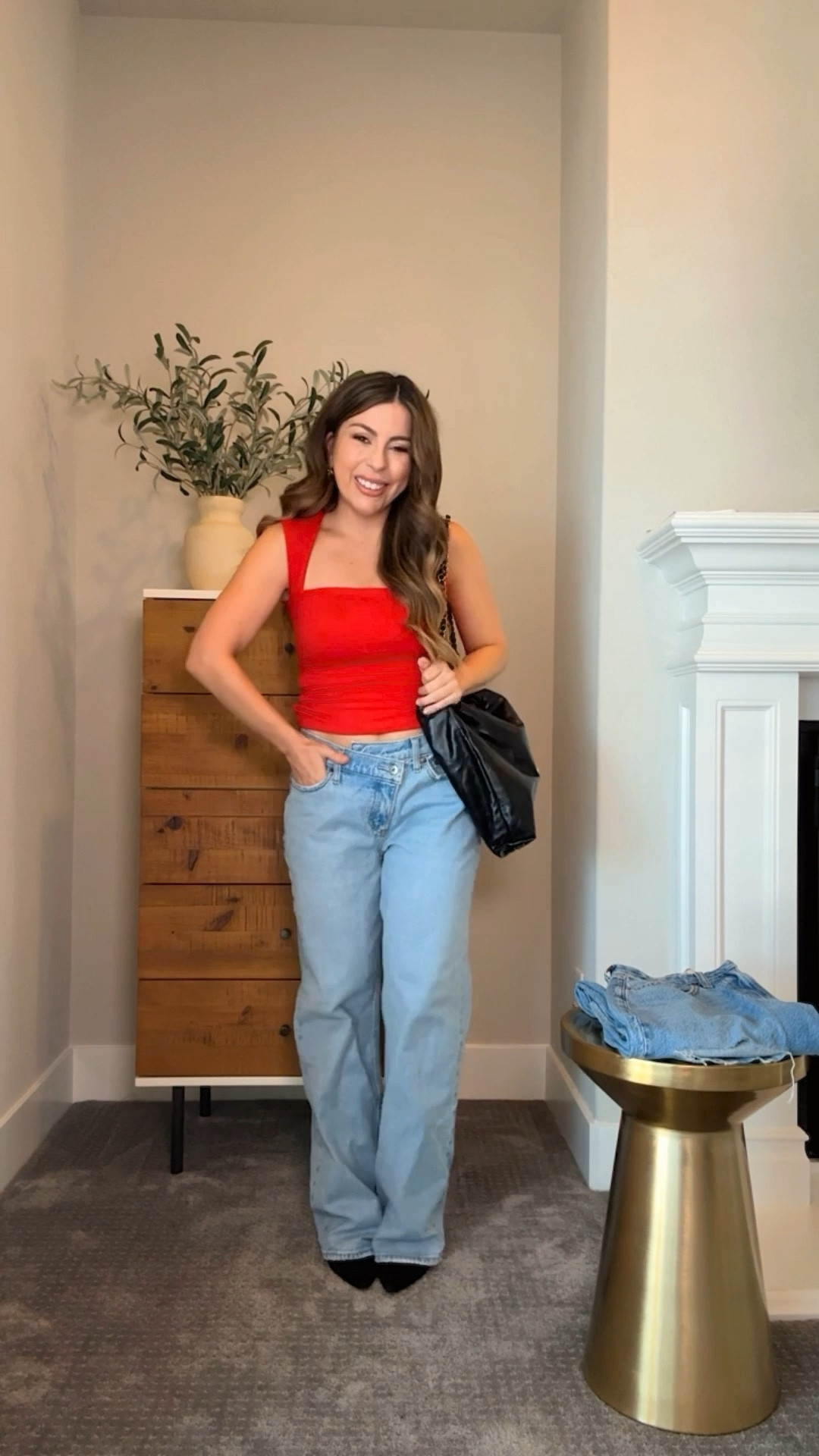 Abercrombie jeans try on!
1st fit: wearing 25 short w/ xs top
2nd fit: wearing 25 short w/ xs top
3rd fit: wearing 26 short w/ small bodysuit



#LTKVideo #LTKSaleAlert #LTKSeasonal