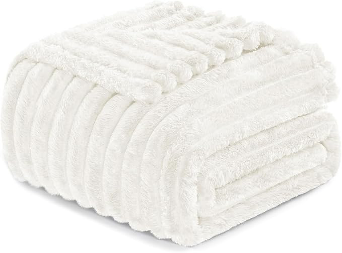 Exclusivo Mezcla Fleece Throw Blanket for Couch, Super Soft Striped Jacquard Bed Blanket, Lightwe... | Amazon (US)