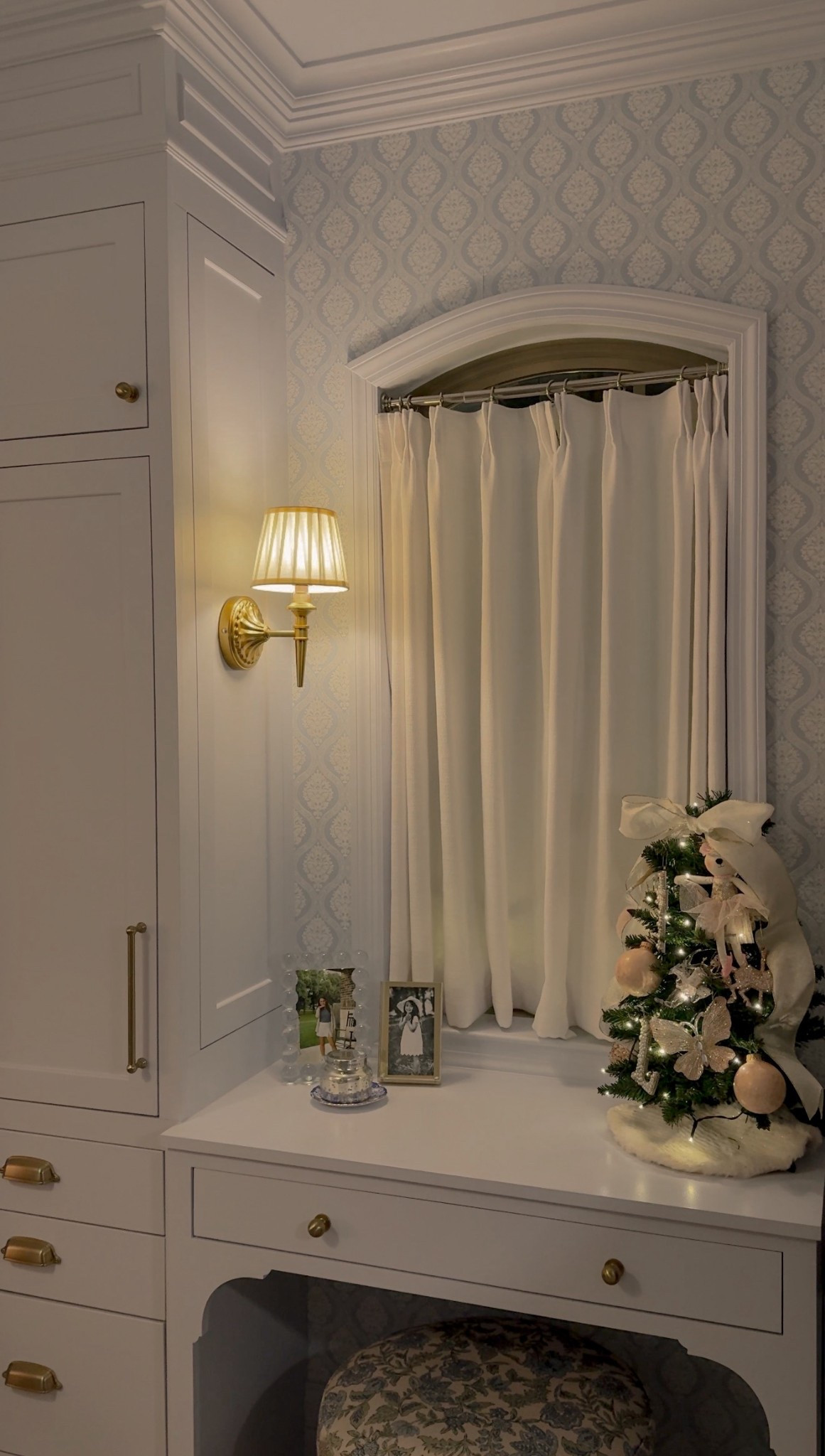 A little Christmas sprinkled through out the home 🎄 #diycloset #diy #home #homedecor #wayfair #amazon #twopages 

#LTKSeasonal #LTKHoliday #LTKSaleAlert
