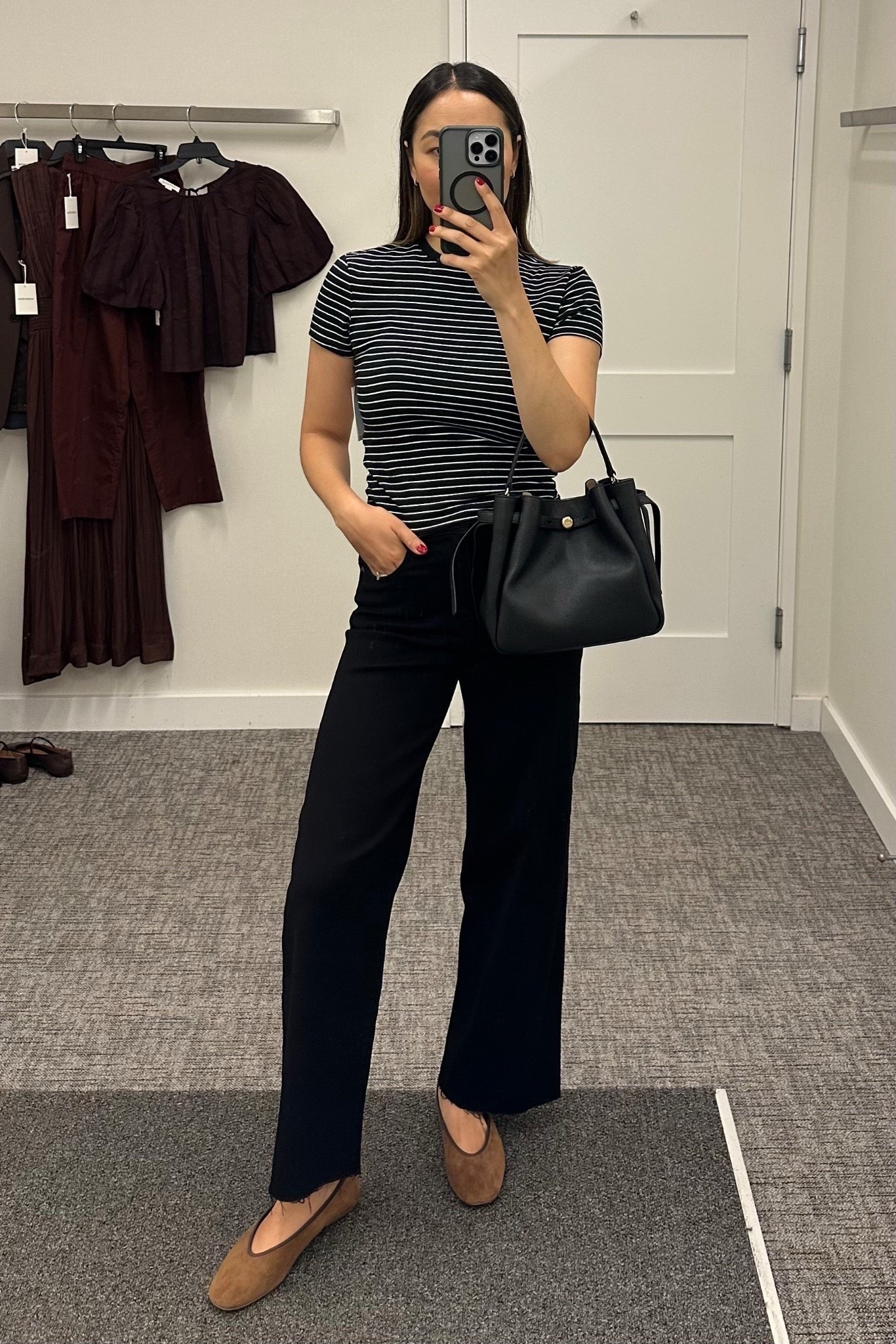 Casual late summer/early fall outfit 

Good American striped tee - small 
Daze jeans — size 25 (sized down from my usual)
Steve Madden flats - tts 

Nordstrom anniversary sale / nsale 

#LTKFindsUnder100 #LTKSaleAlert