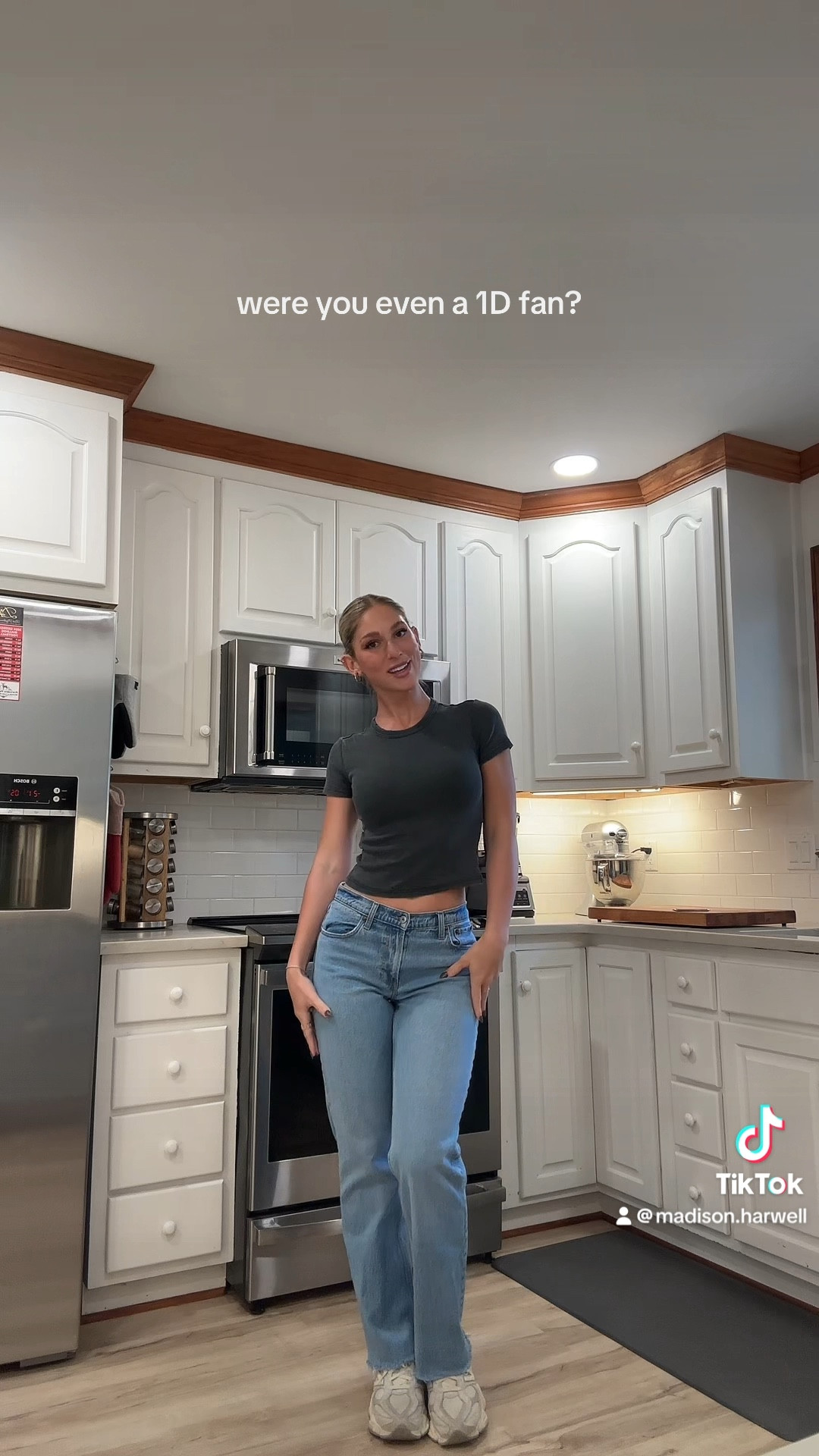 low rise jeans back in style >> for reference I’m 5’8 and wearing a size 24!! These jeans are a bit stretchy because I’m usually a 25 or 26. 

#LTKstyletip #LTKSeasonal #LTKVideo