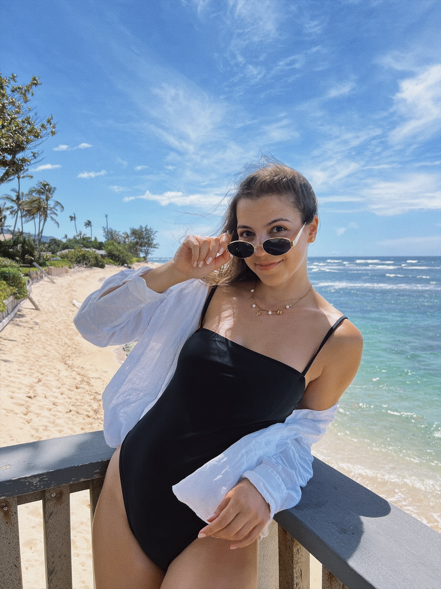 Take me back to paradise ✈️🐚👙🥥 Creo que me quiero mudar a Hawaii y escapar del caos del mundo real 🫧 ¿Alguien me acompaña?