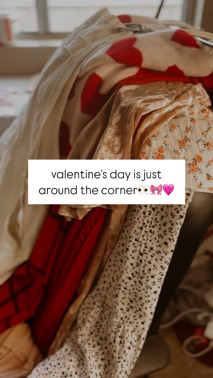 valentine’s day is just around the corner - linking cute valentine’s day / valentines party outfit inspiration - from bow sweaters to heart prints and pink dresses🩷🩷



#LTKStyleTip #LTKWatchNow #LTKSeasonal
