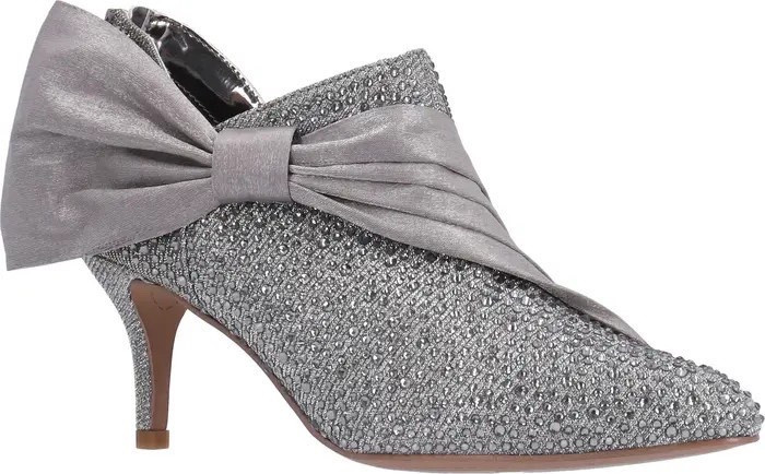 Bow-tiful, isn’t it? The Elettra Pointed Toe Bootie (Women) is ON SALE and is under $130.

Keywords: Sequin boots, sequin booties, knee high boots, suede boots, leather boots, OTK boots, ankle booties, Cowboy boots, gifts for her, holiday style, holiday outfit, winter boots, uggs 



#LTKSeasonal #LTKSaleAlert #LTKHoliday