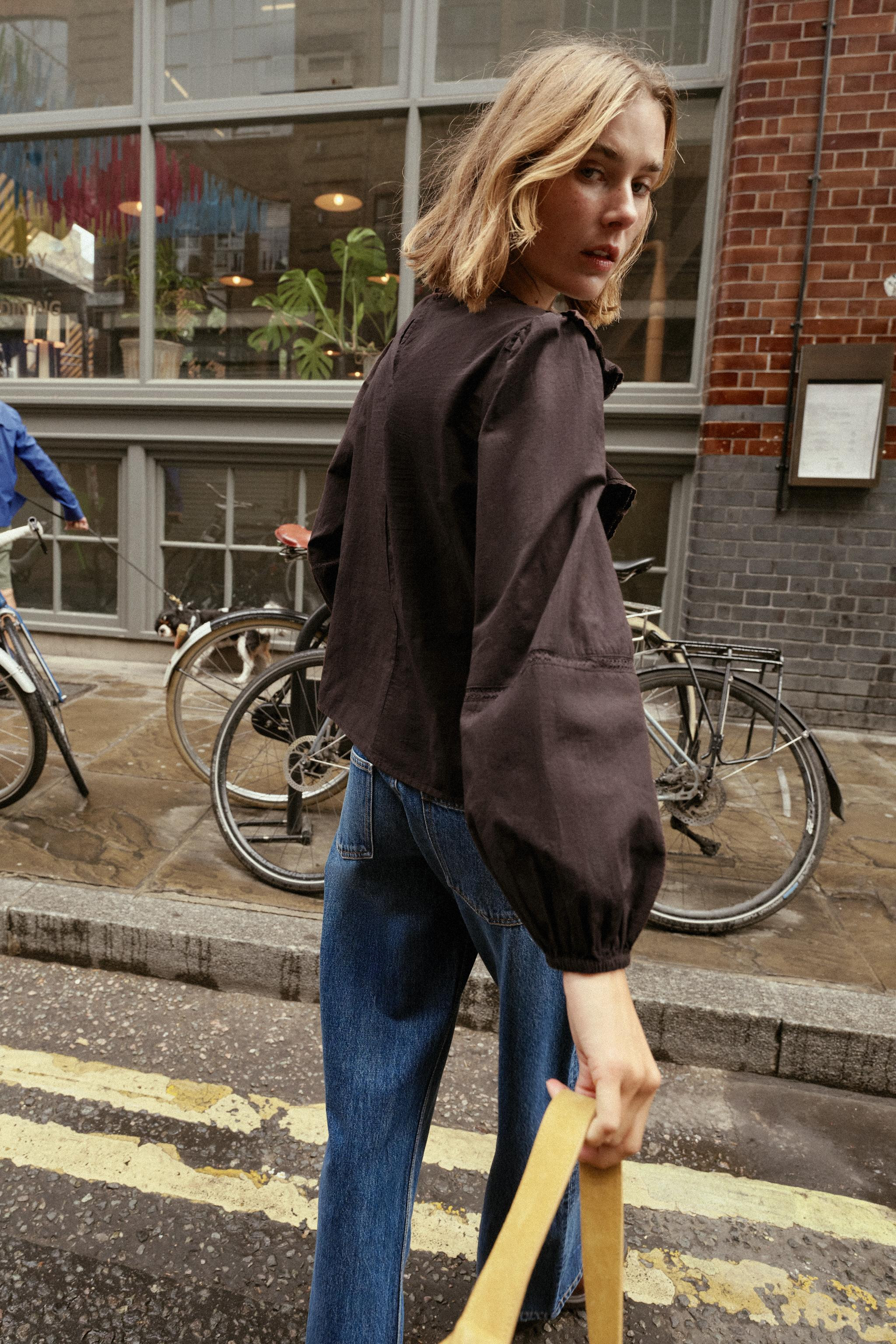 FLORAL EMBROIDERED RUFFLE BLOUSE | Zara US