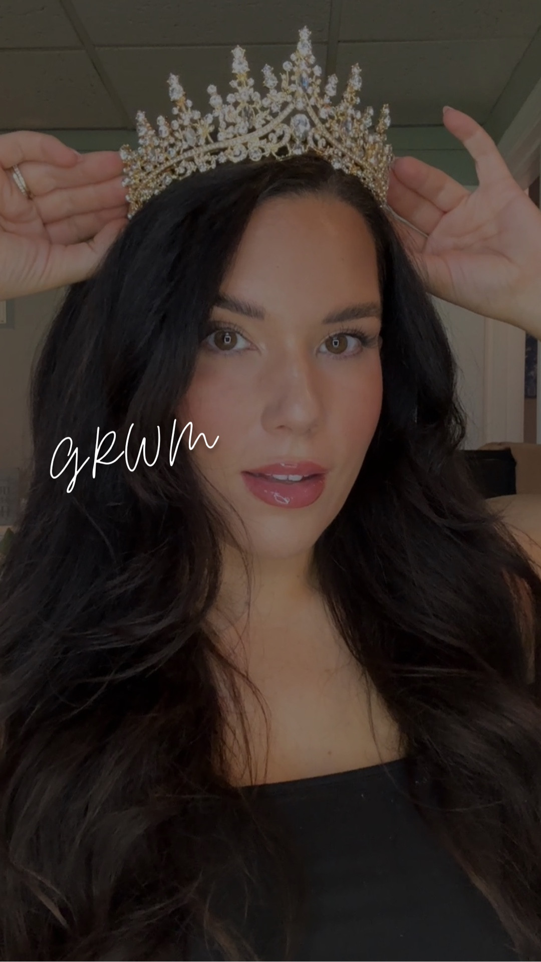No like highly recommend getting ready like this from now on 10/10 experience 👸🏻💄

Because why use a a regular headband when you can use a literal crown? 👑 

#LTKgrwm #LTKvlog #LTKBeauty