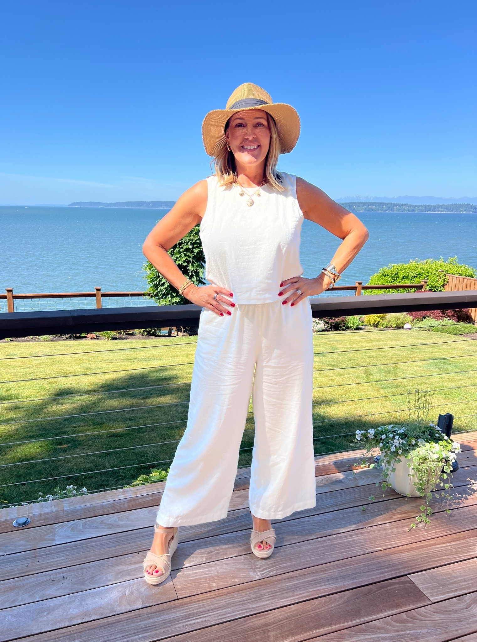summer fit ✔️
Z supply ￼￼
I’m wearing a medium and top and bottom but probably could have went with a small ￼

#LTKdayinmylife #LTKootd #LTKOver40