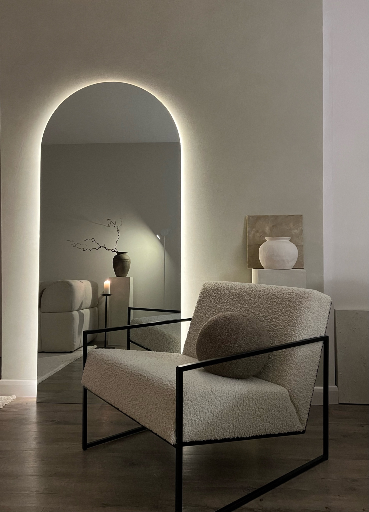 Frameless Arch Mirror

If you’re looking for a mirror with a minimal, contemporary vibe then this Edge Frameless Arch is it. I added some LED strip lighting to the back to create this look ✨Get 20% discount at William Wood with my code HOH ✨

#LTKhome #LTKuk #LTKstyletip