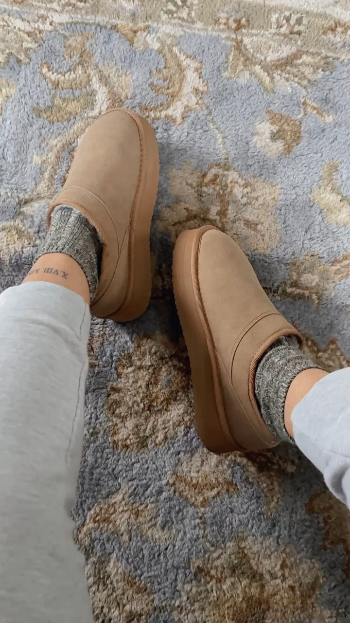 UGG Tazz slipper alternatives Less than $40! 


UGG Tazz slippers
Suede platform slippers
UGG Tasman 
American Eagle 
Fall shoes
Fall slippers
Cozy outfit
Fall outfit
Cozy fall outfits
Winter outfit
Crew socks


#LTKshoecrush #LTKstyletip