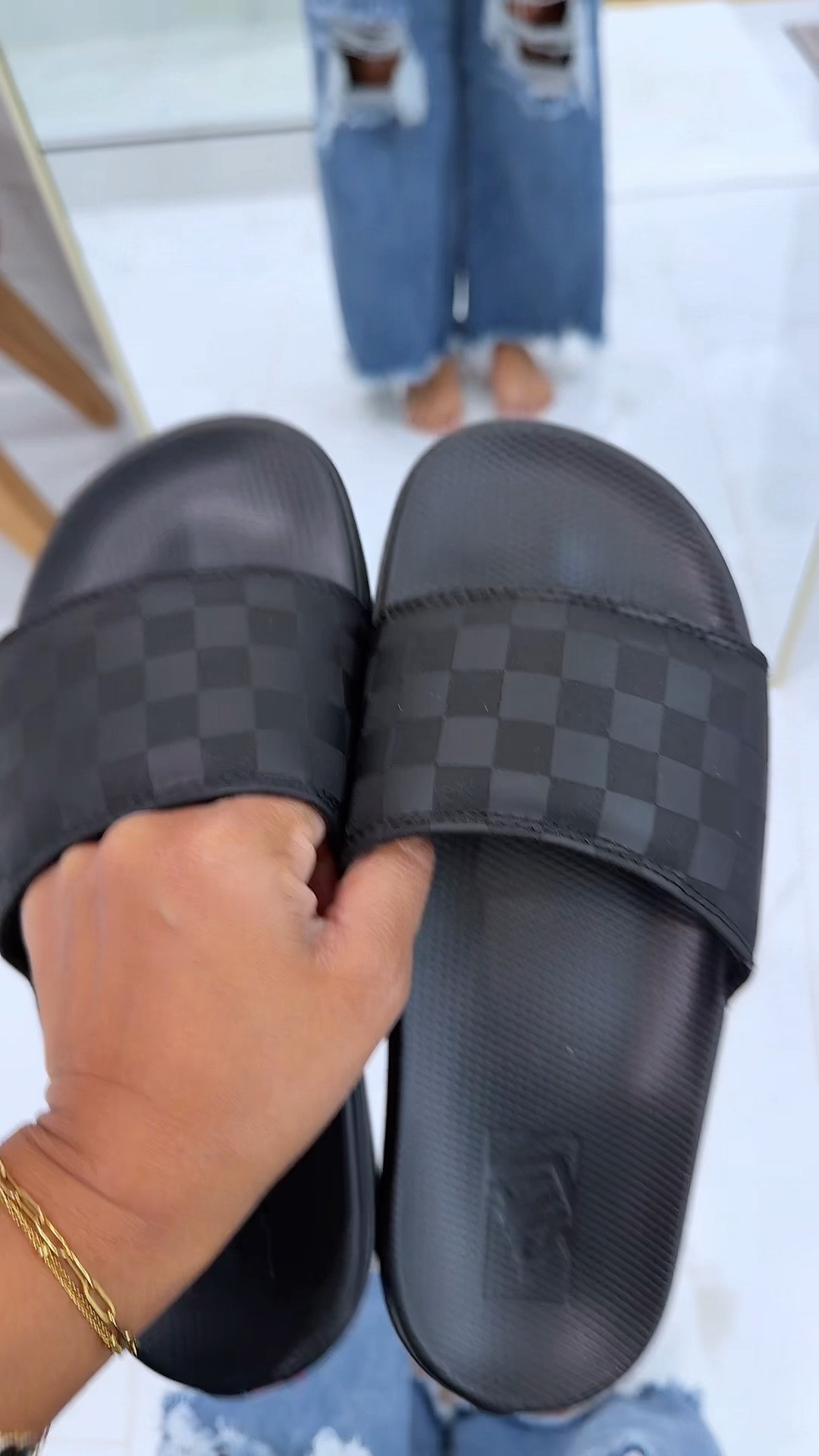 Vans slides BACK IN STOCK!

#vans #vansslides #slidesandals #vansshoes