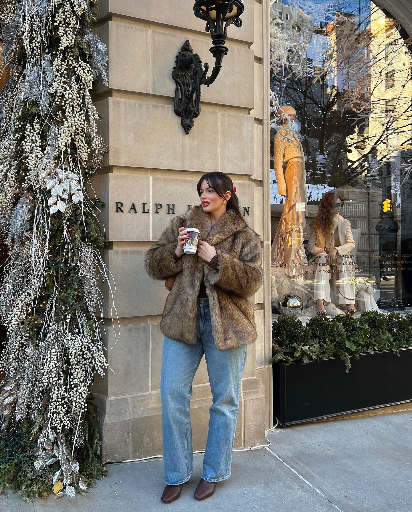 It’s beginning to look a lot like Christmas 🎄☕️