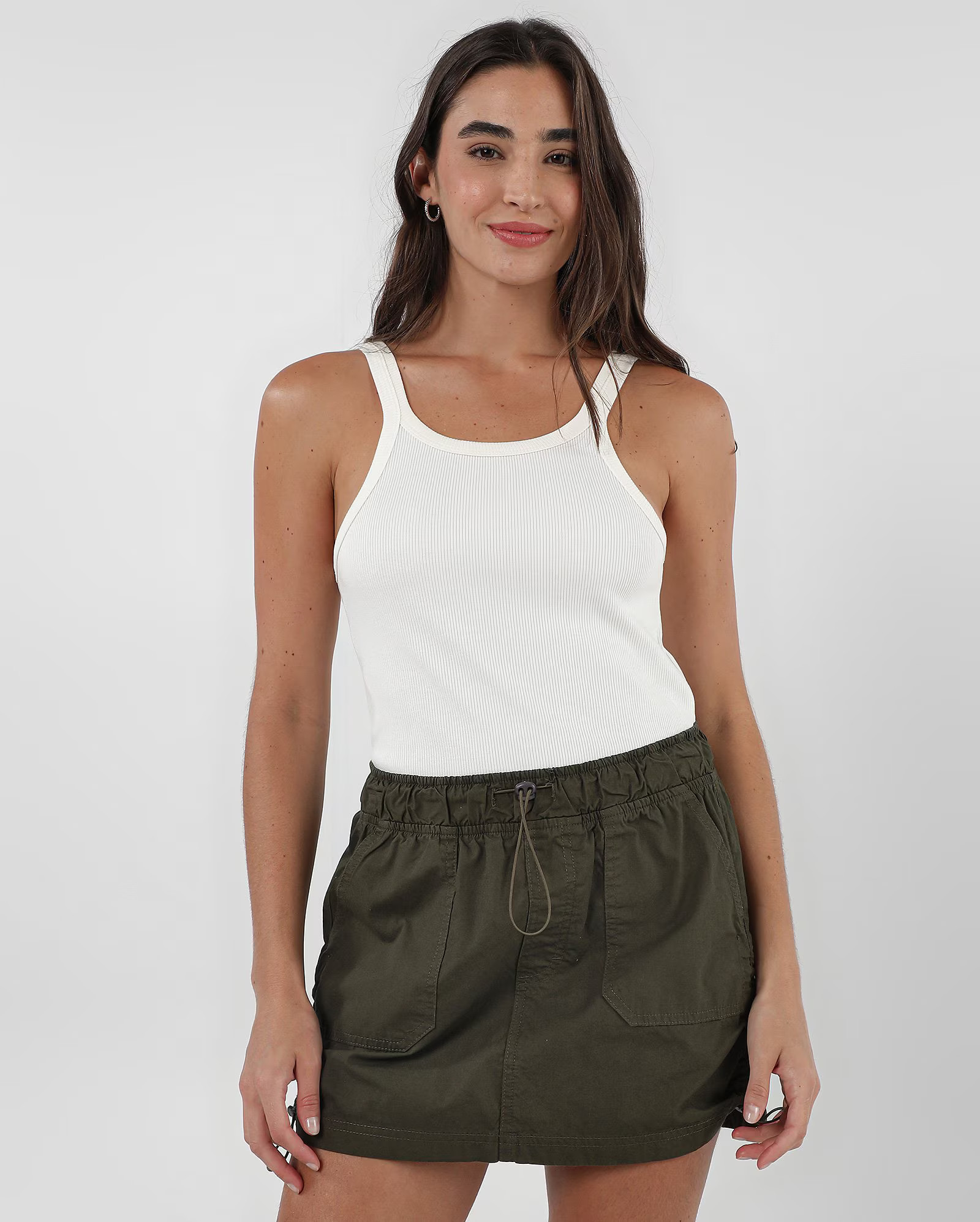 Regata feminina canelada alças finas - Branco |  Pool Basics by Riachuelo | Riachuelo (BR)