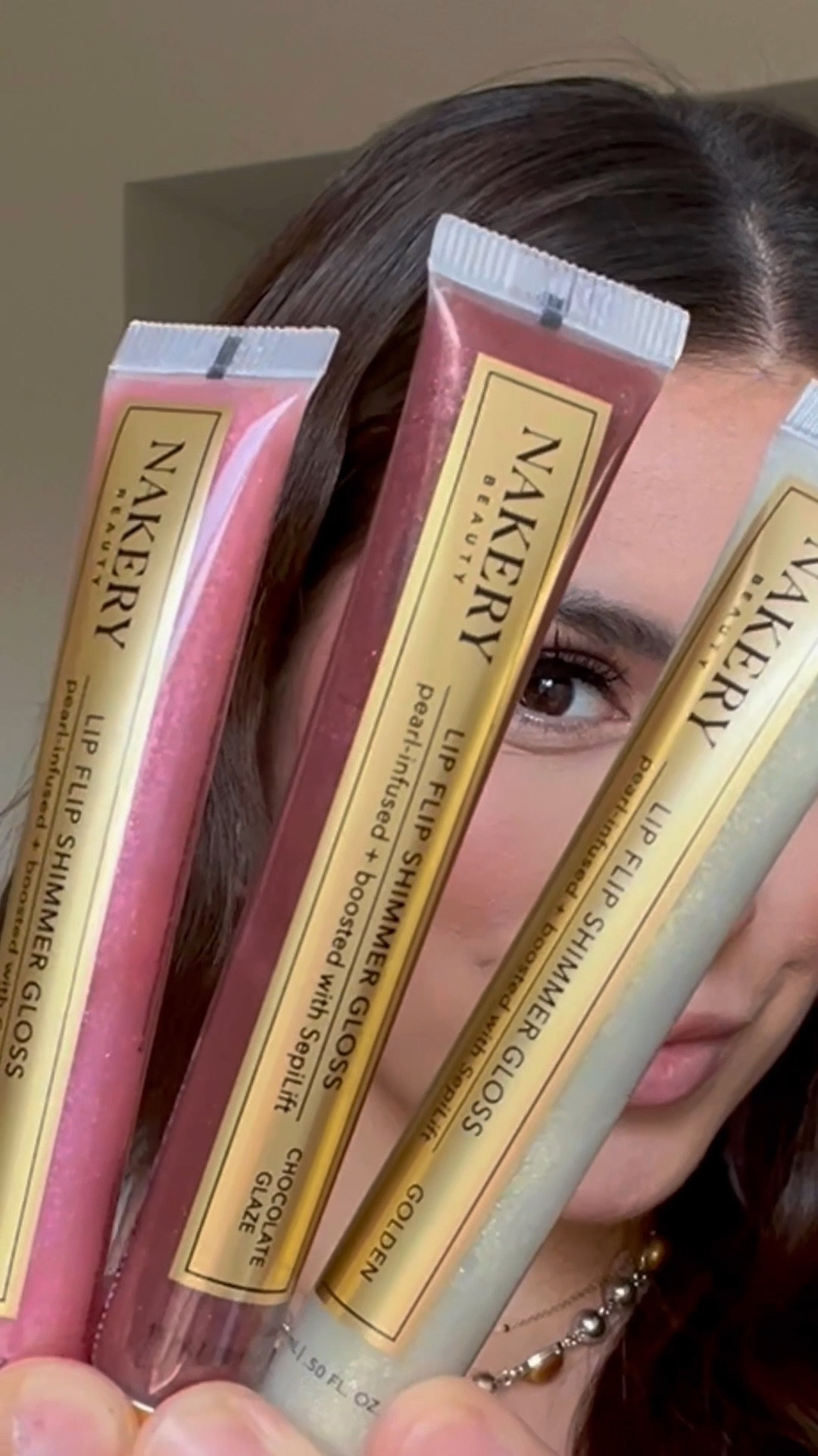 The most hydrating and beautiful lip glosses @nakerybeauty #ad #nakerybeauty #LipFlipShimmerGloss

#LTKBeauty #LTKFindsUnder50 #LTKGiftGuide