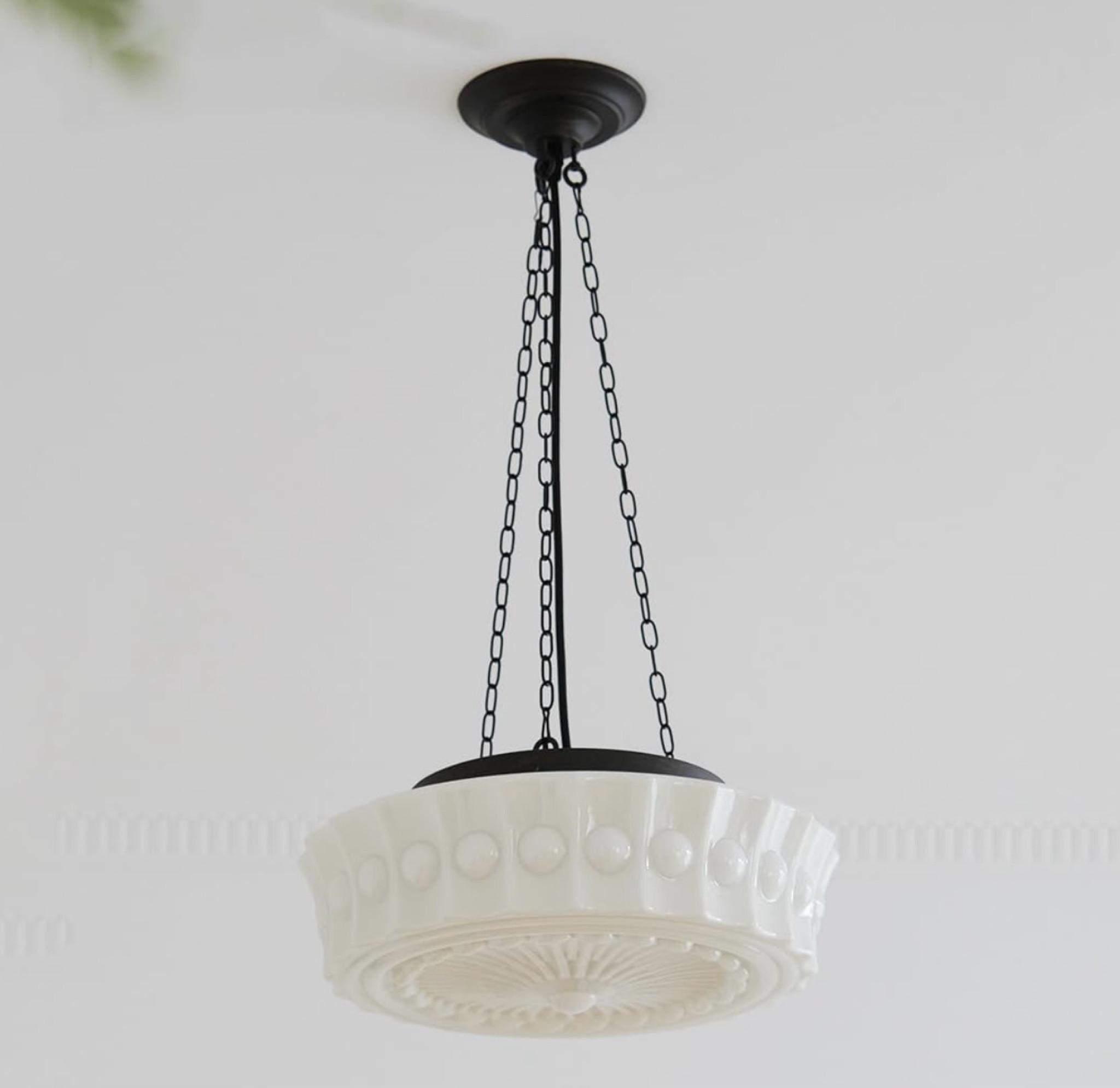 Historically Inspired pendant lighting 💡 