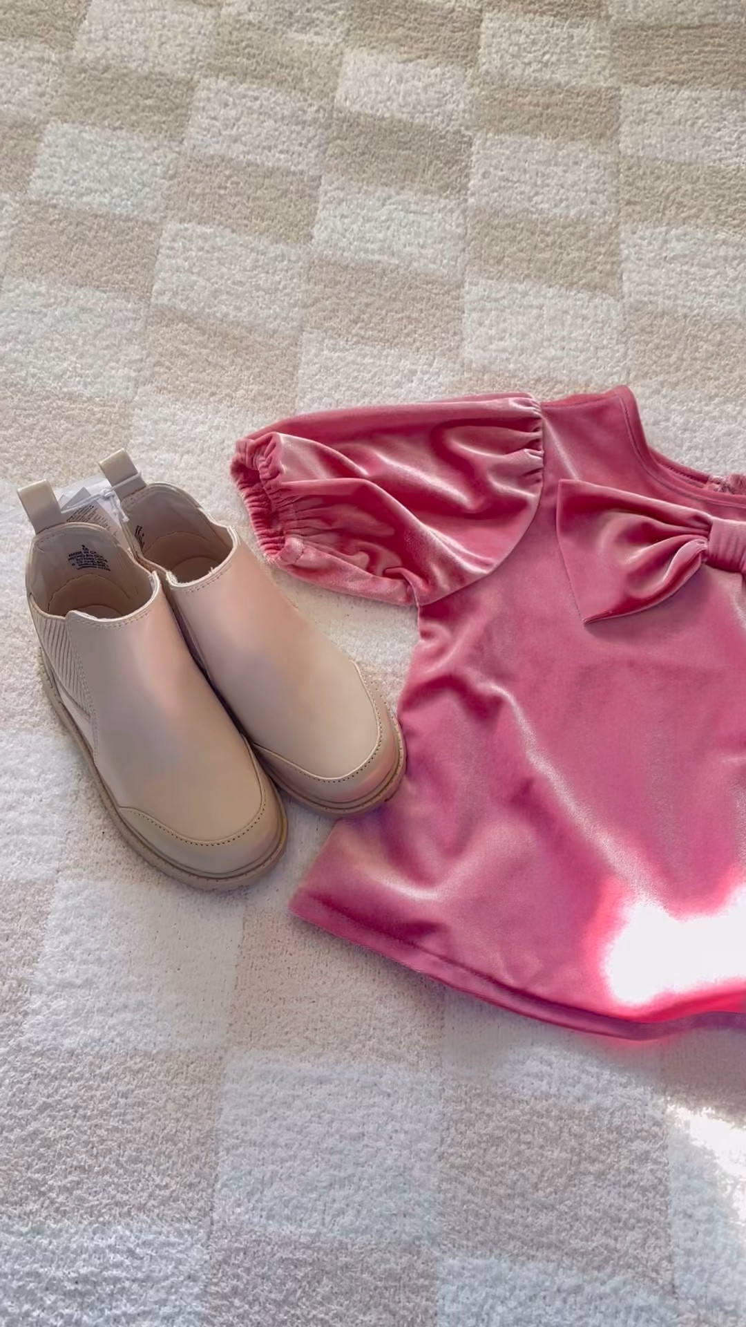 Still obsessed with these Old Navy finds for Kaylor! Ended up finding the exact boots online! So affordable and cute! 

#oldnavy #boots #toddlerfashion #bows #bowtrend #toddleroutfit #toddlerboots #kidsfashion #salealert #afordable #afordablefashion 

#LTKshoecrush #LTKsalealert #LTKkids