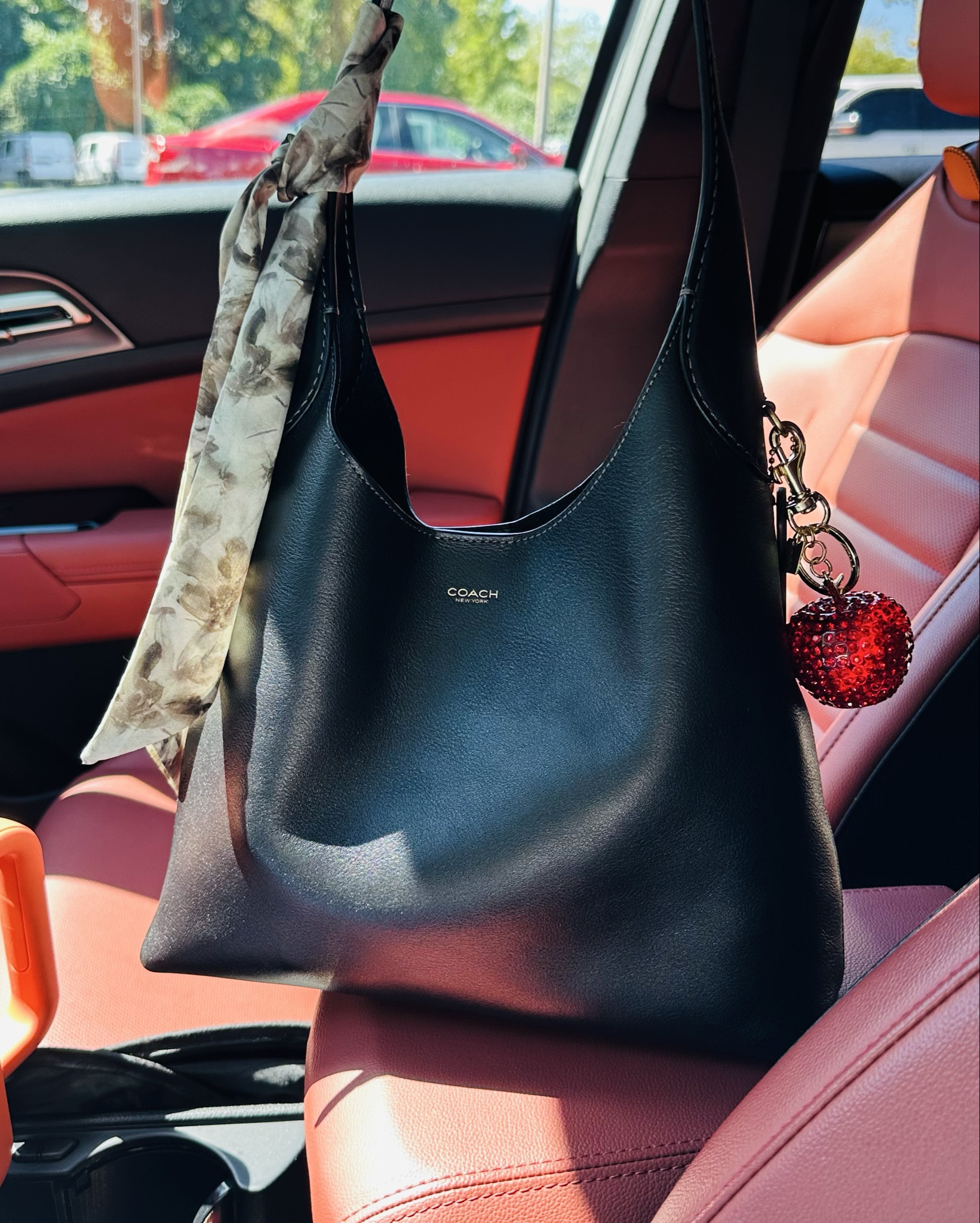 Brooklyn 28 🍎

#LTKItBag #LTKSeasonal #LTKHalloween