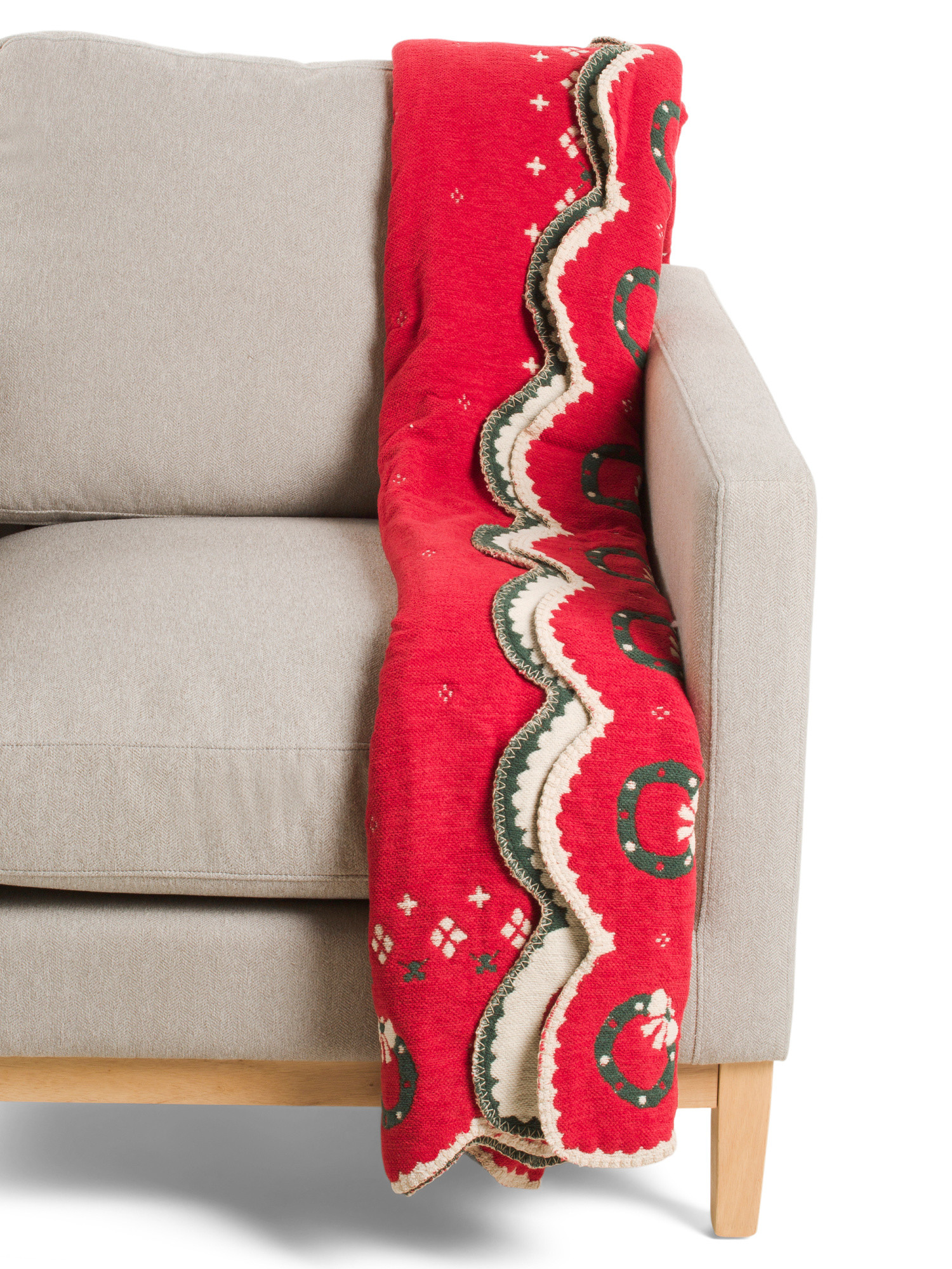 Scalloped Wreath Chenille Throw | Pillows & Decor | Marshalls | Marshalls