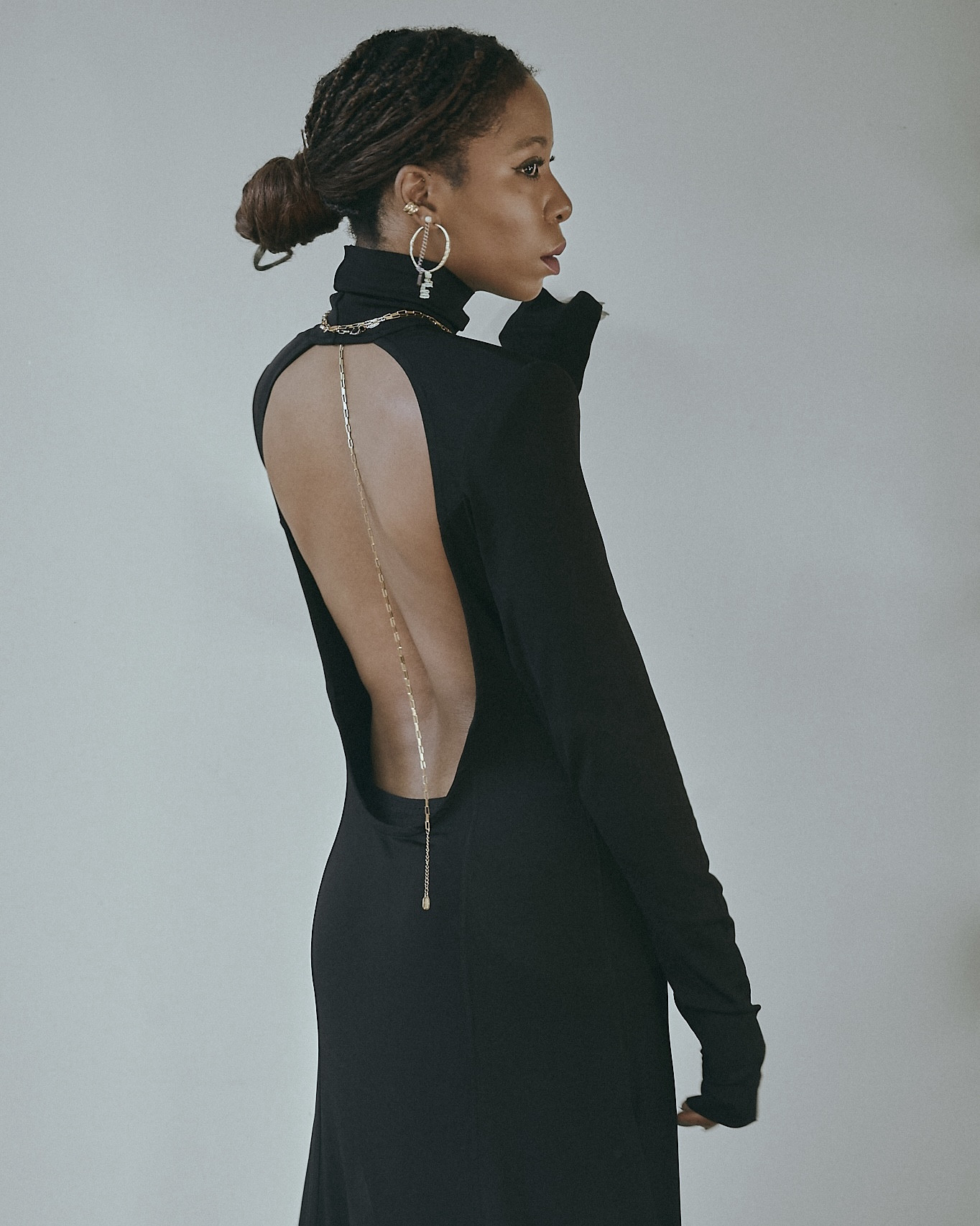 You know that perfect black dress in your closet that fits like a dream but feels a little too simple? Throw on some gold jewelry, and it totally transforms – I’ve been obsessed with the Cipher chain link necklace from Lapo Lounge lately. It adds just the right amount of drama, especially with my classic gold hoops and leopard pumps to finish off the look.
#blackdress #weddingguestdress #maxidress 

#LTKStyleTip #LTKWedding