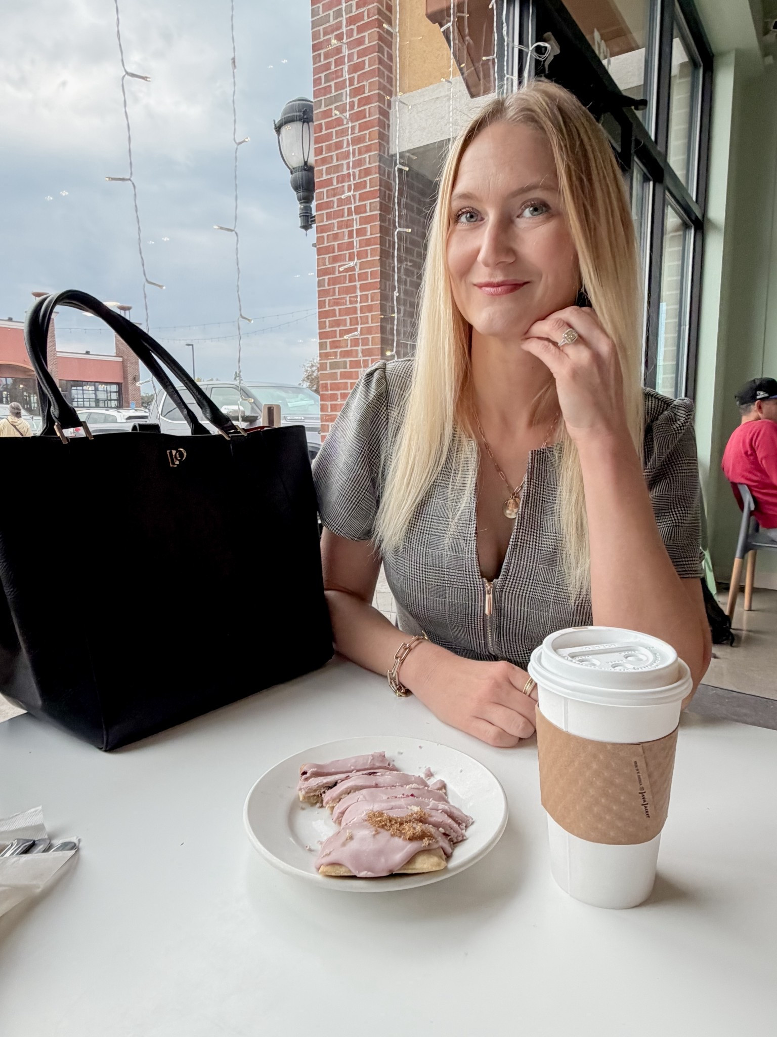 My favorite dress now in a Fall/Winter pattern. So happy coffee doesn’t hurt either 🙃 

#LTKOver40 #LTKSeasonal #LTKWorkwear